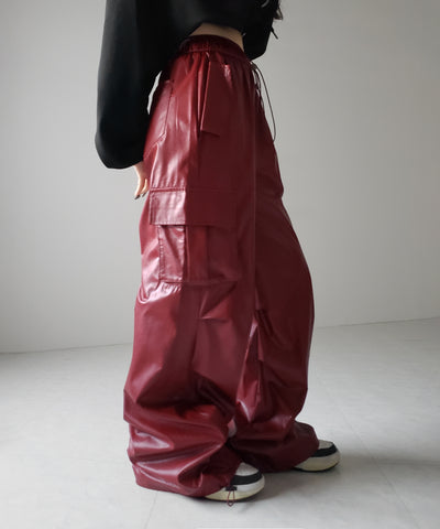 2WAY ドロストフェイクレザーワイドカーゴパンツ / 2WAY drawstring fake leather wide cargo pants