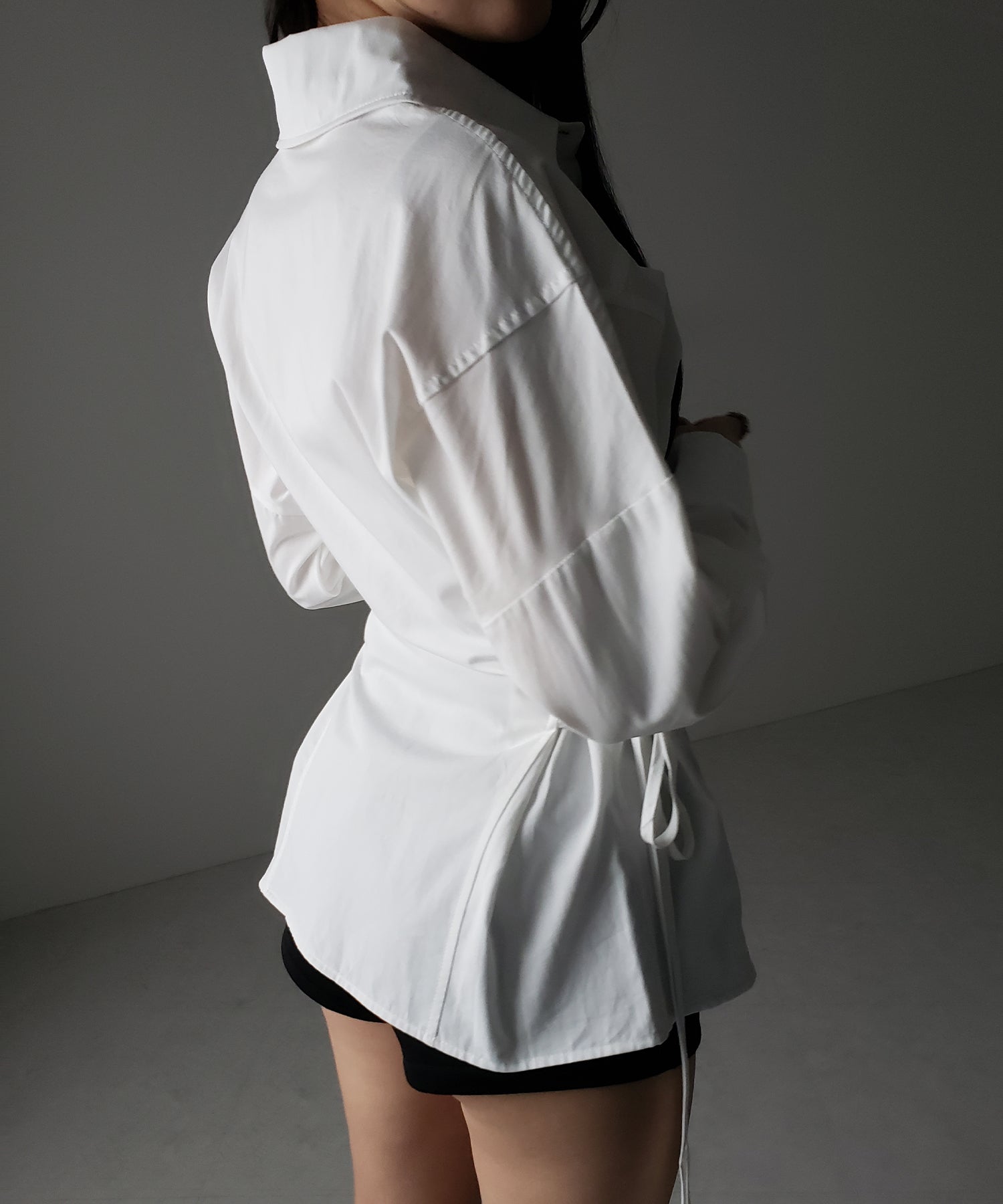レースアップサイドリボンスリムラインシャツ / lace up side ribbon slim line shirt