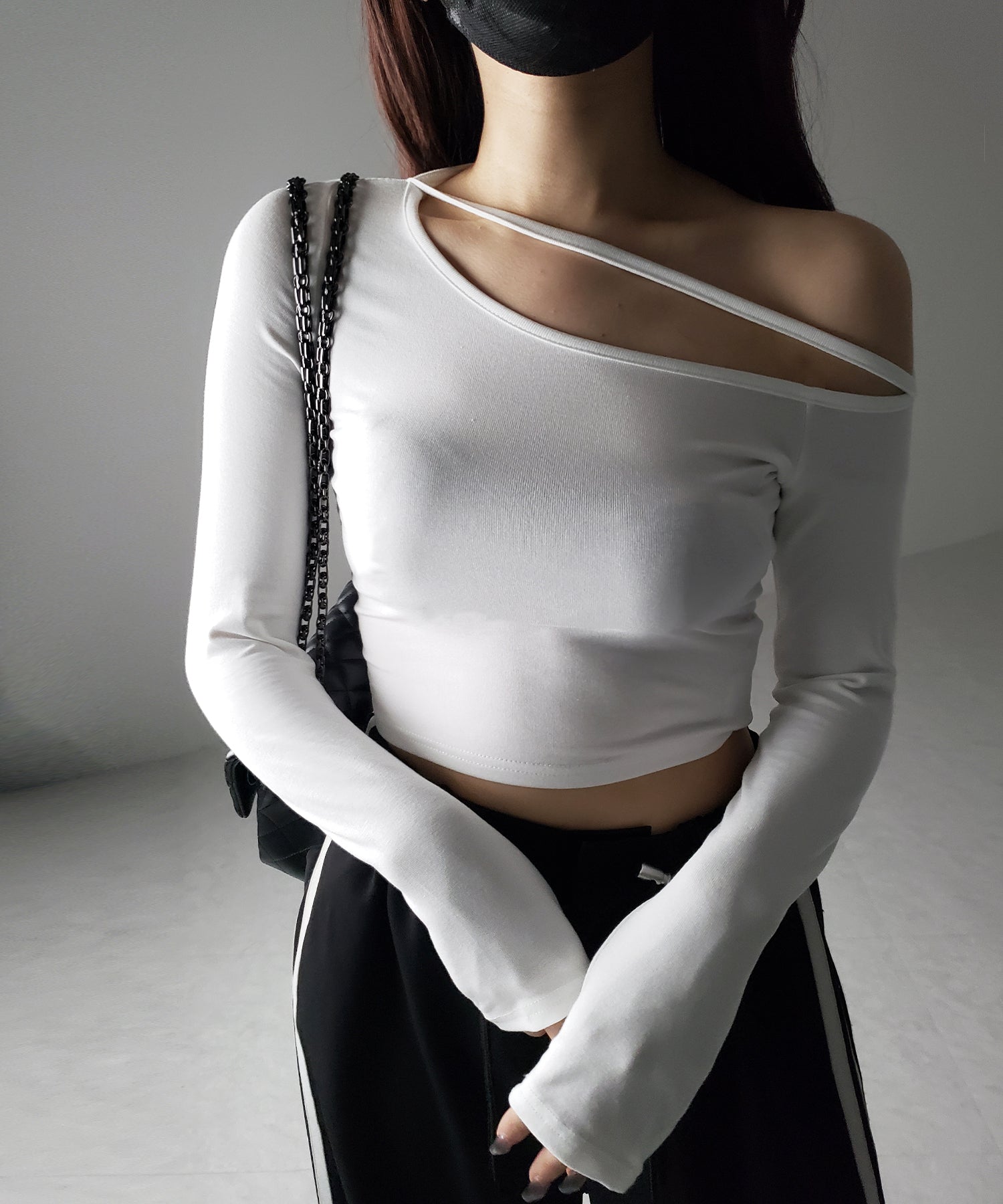【 3color 】ストラップワンショルダーショートカットソートップス / strap one shoulder short cutsew tops