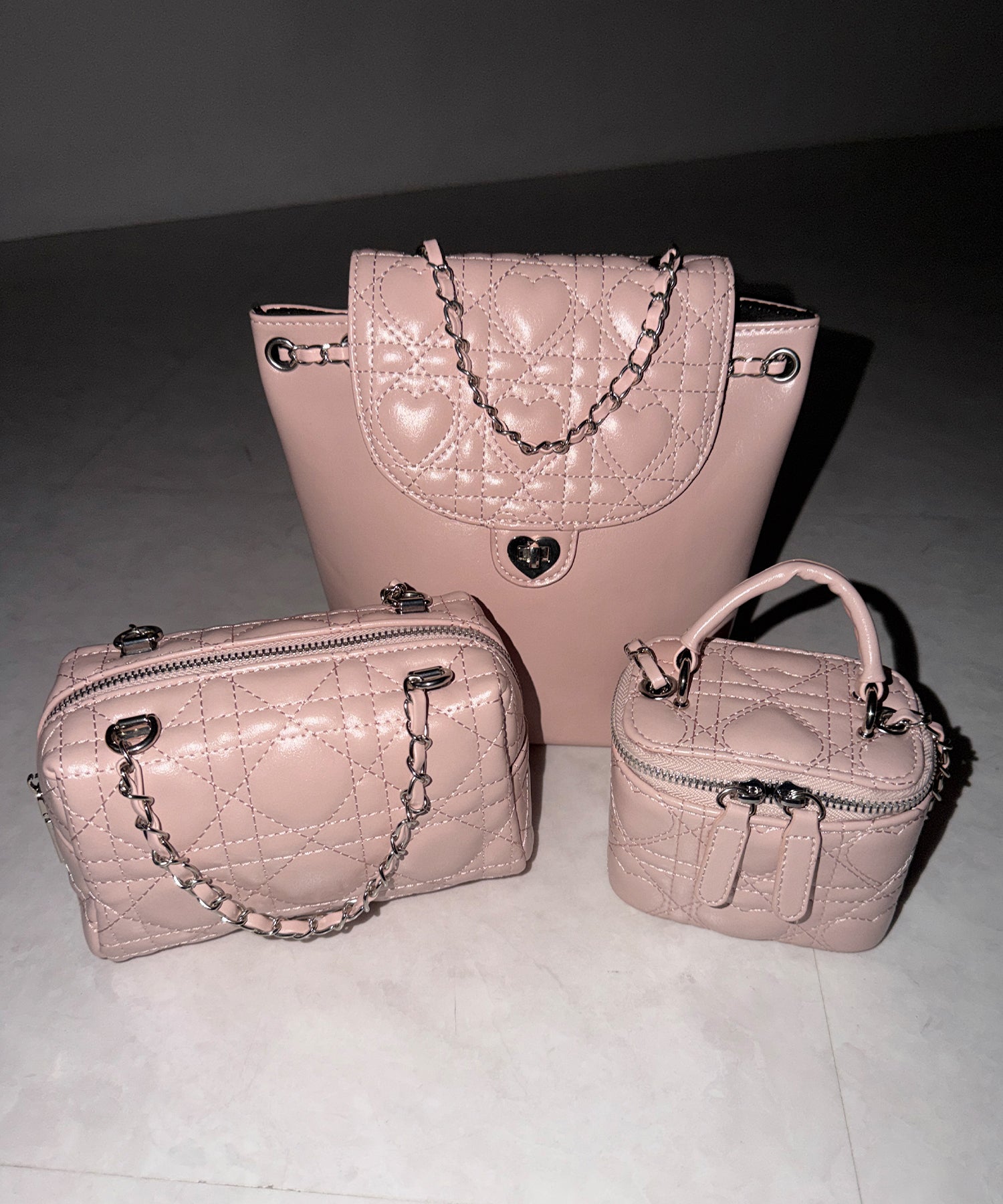 【 ショルダーストラップ付き2WAY 】キルティングスクエアチェーンショルダーミニバッグ / 2WAY quilted square chain shoulder mini bag