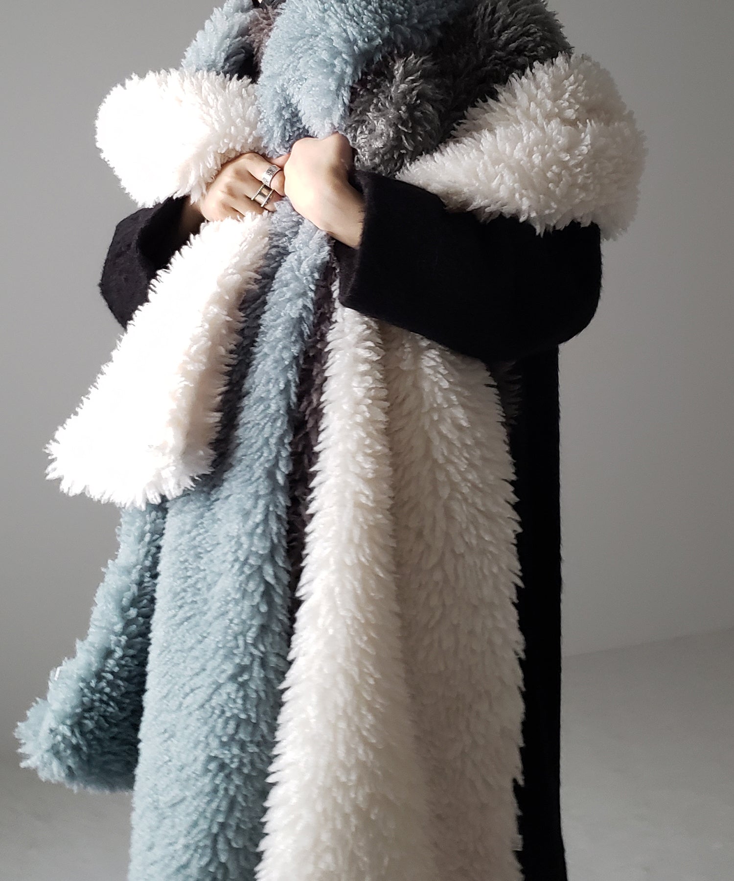 ボリュームフラッフィーシャギーボアマフラー / volume fluffy shaggy boa muffler
