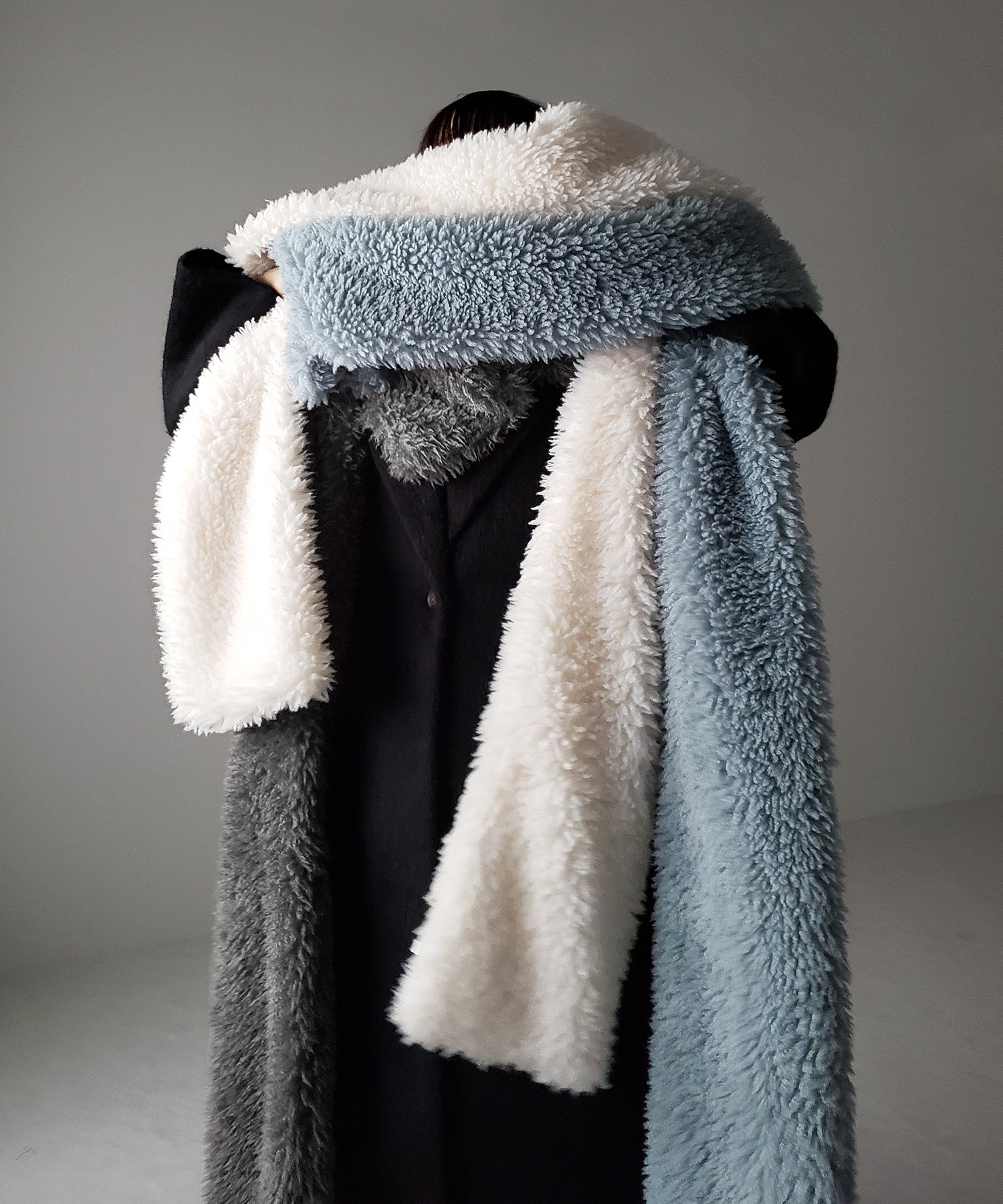 ボリュームフラッフィーシャギーボアマフラー / volume fluffy shaggy boa muffler