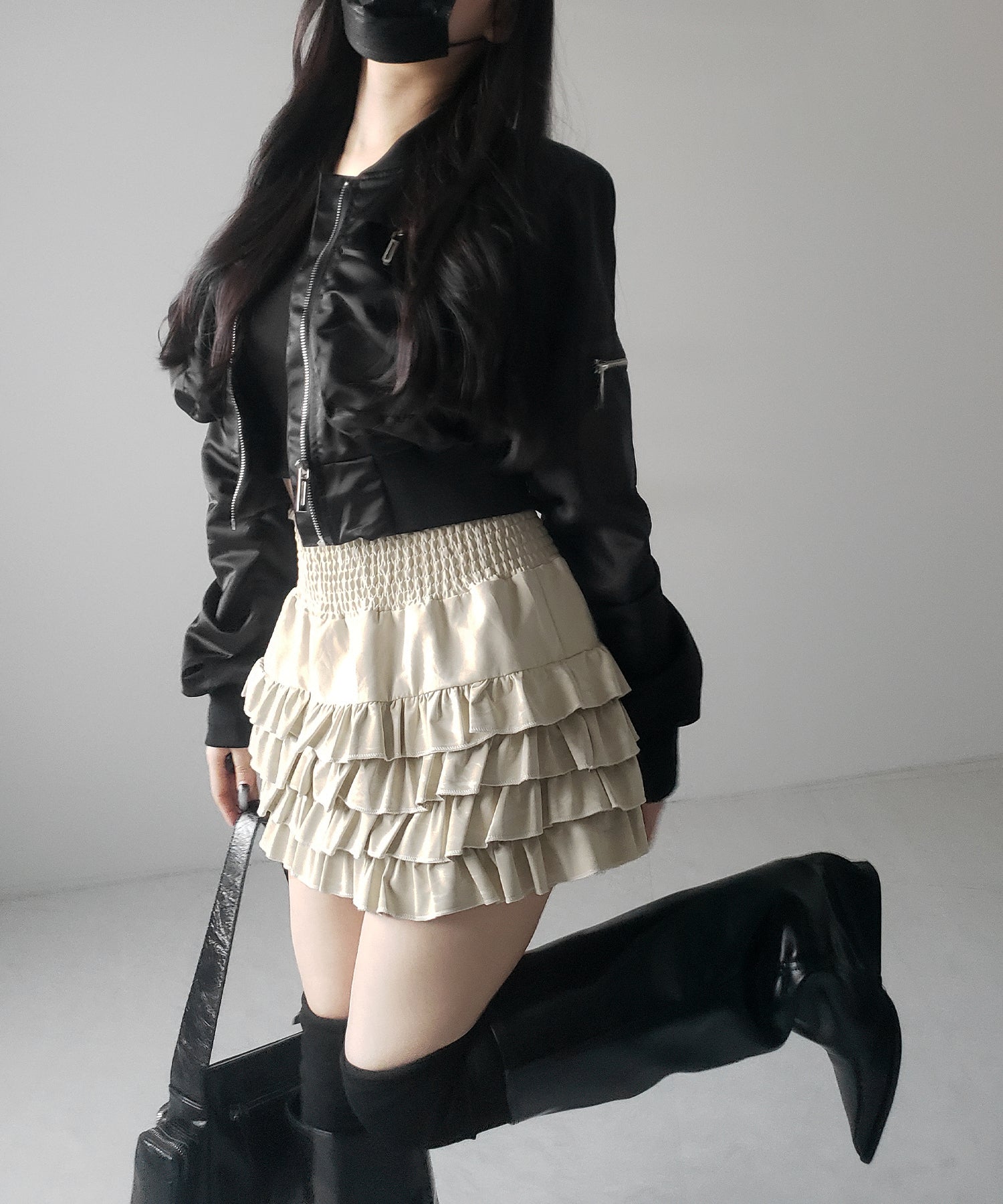 【 インナーパンツ裏地付 】ハイウエストシャーリングフリルミニスカート / high waist shirring frill mini skirt