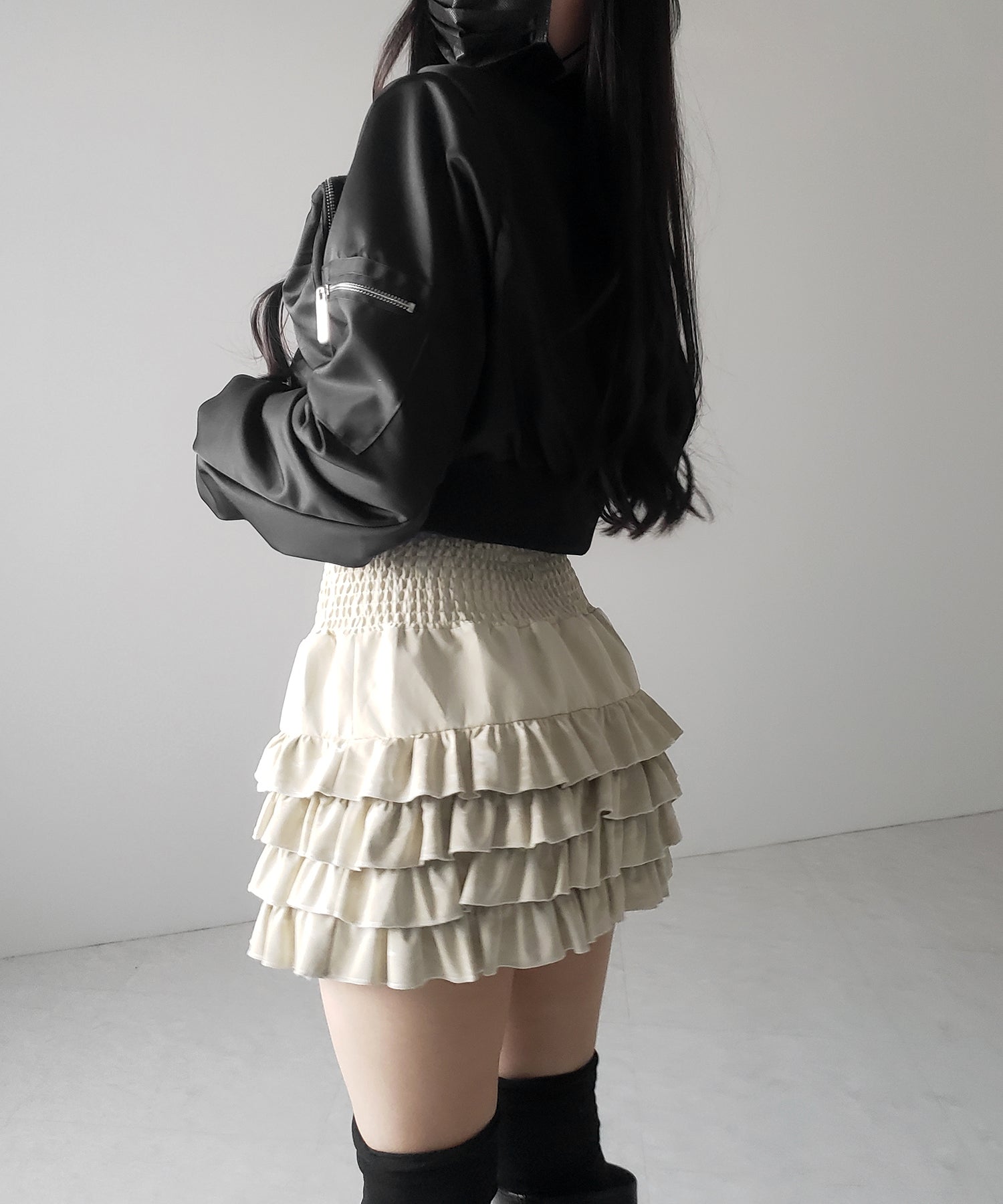 【 インナーパンツ裏地付 】ハイウエストシャーリングフリルミニスカート / high waist shirring frill mini skirt