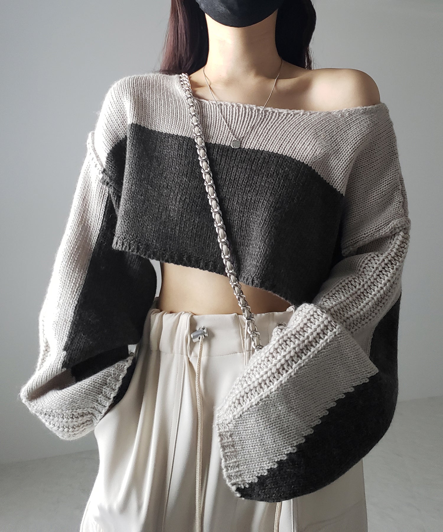 【 ワンショルにもできる 2WAY 】バイカラーデザインブロッキングショートニット