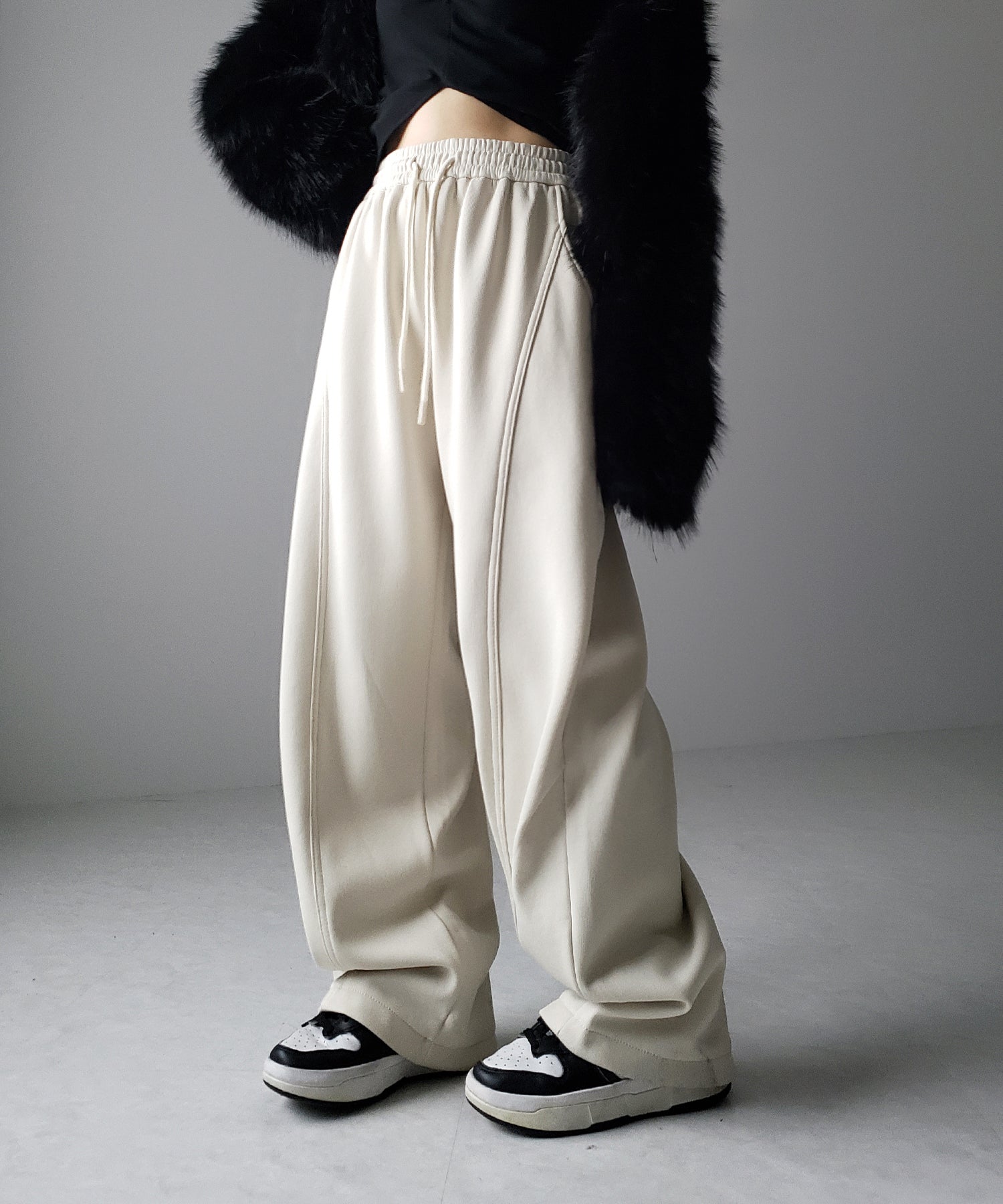 【 裏起毛 】カーブラインサイドタックワイドスウェットパンツ