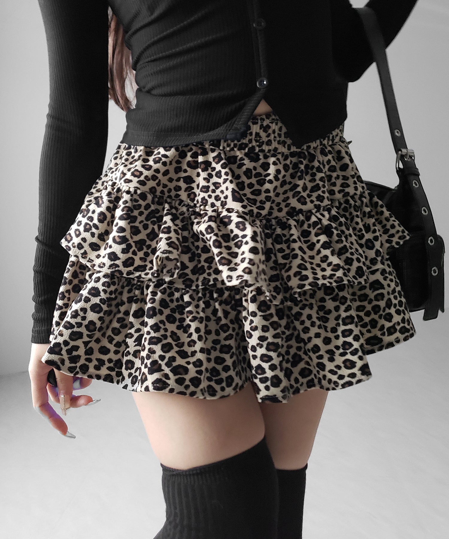 【 無地 or レオパードから選べる / インパン裏地付 】コーデュロイティアードフリルミニスカート / corduroy tiered frill mini skirt