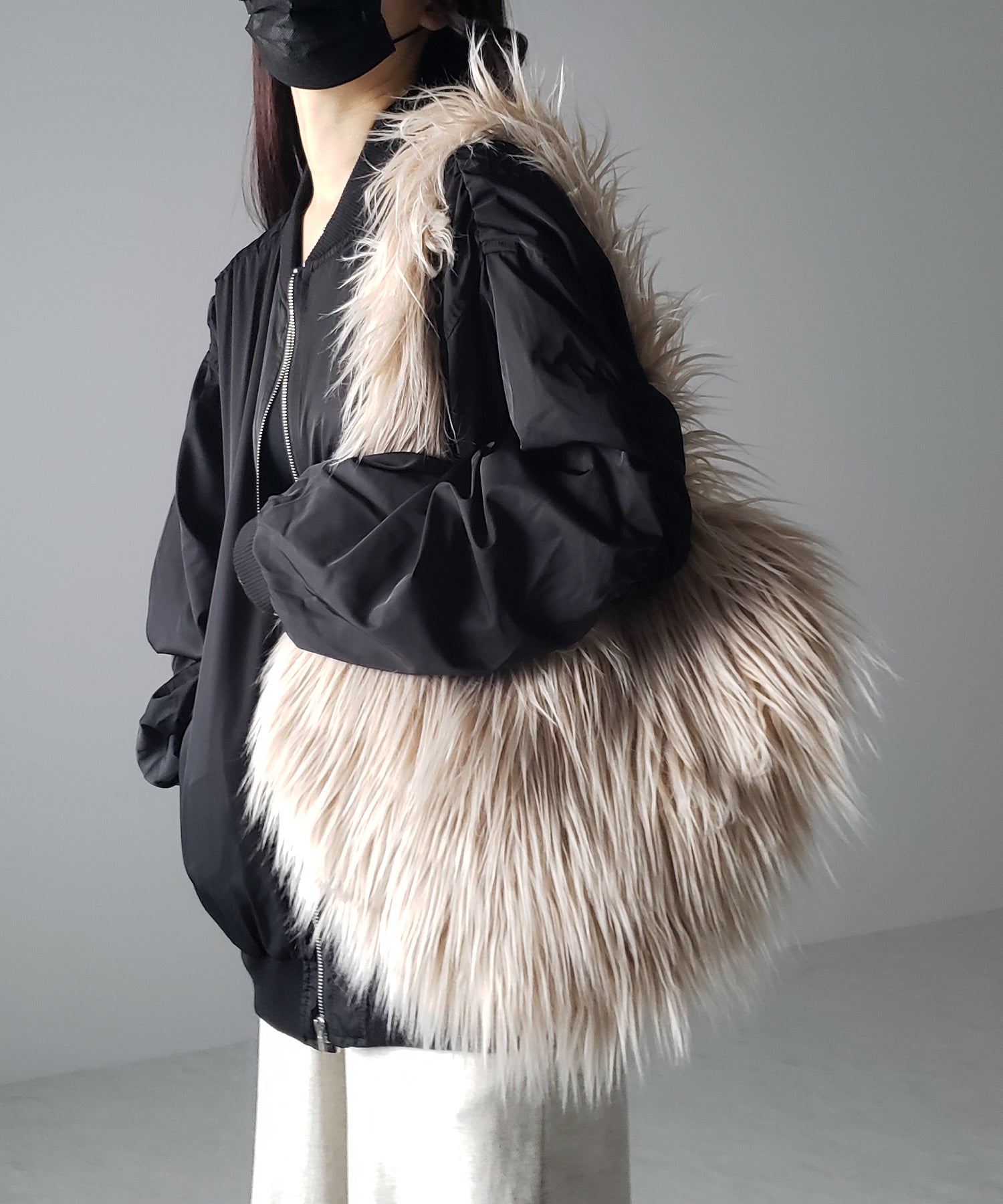 【 4color 】シャギーファーハートショルダーバッグ / shaggy fur heart shoulder bag