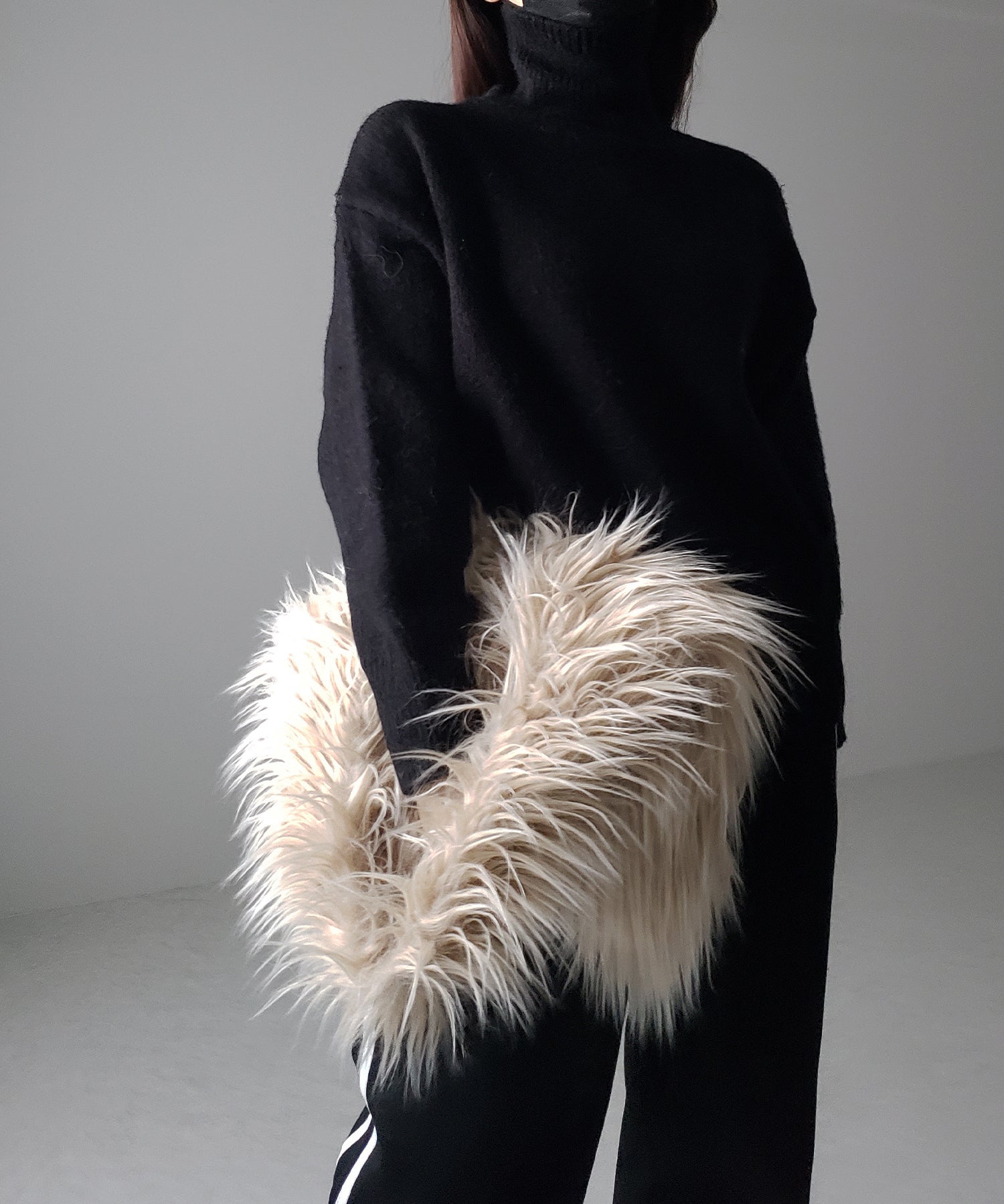 【 5color 】シャギーファーワンハンドルショルダーバッグ / shaggy fur onehandle shoulder bag