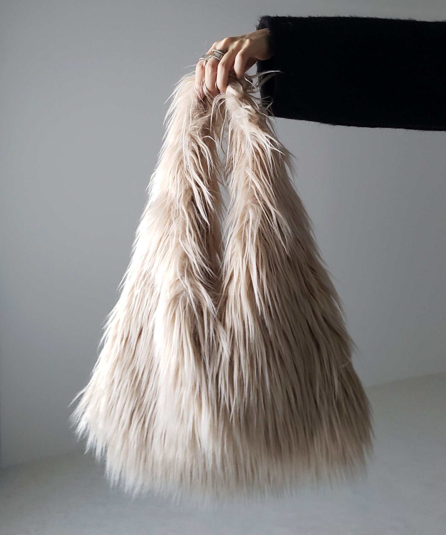【 5color 】シャギーファーワンハンドルショルダーバッグ / shaggy fur onehandle shoulder bag