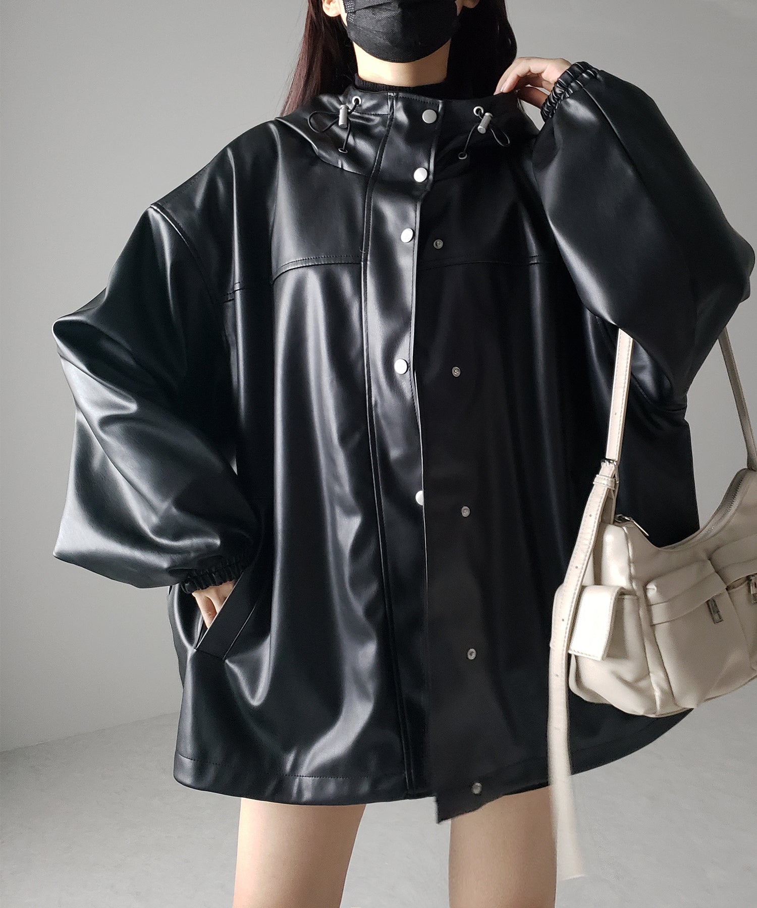 【 裾が絞れる2WAY / 3color 】フェイクレザービッグシルエットマウンテンパーカー