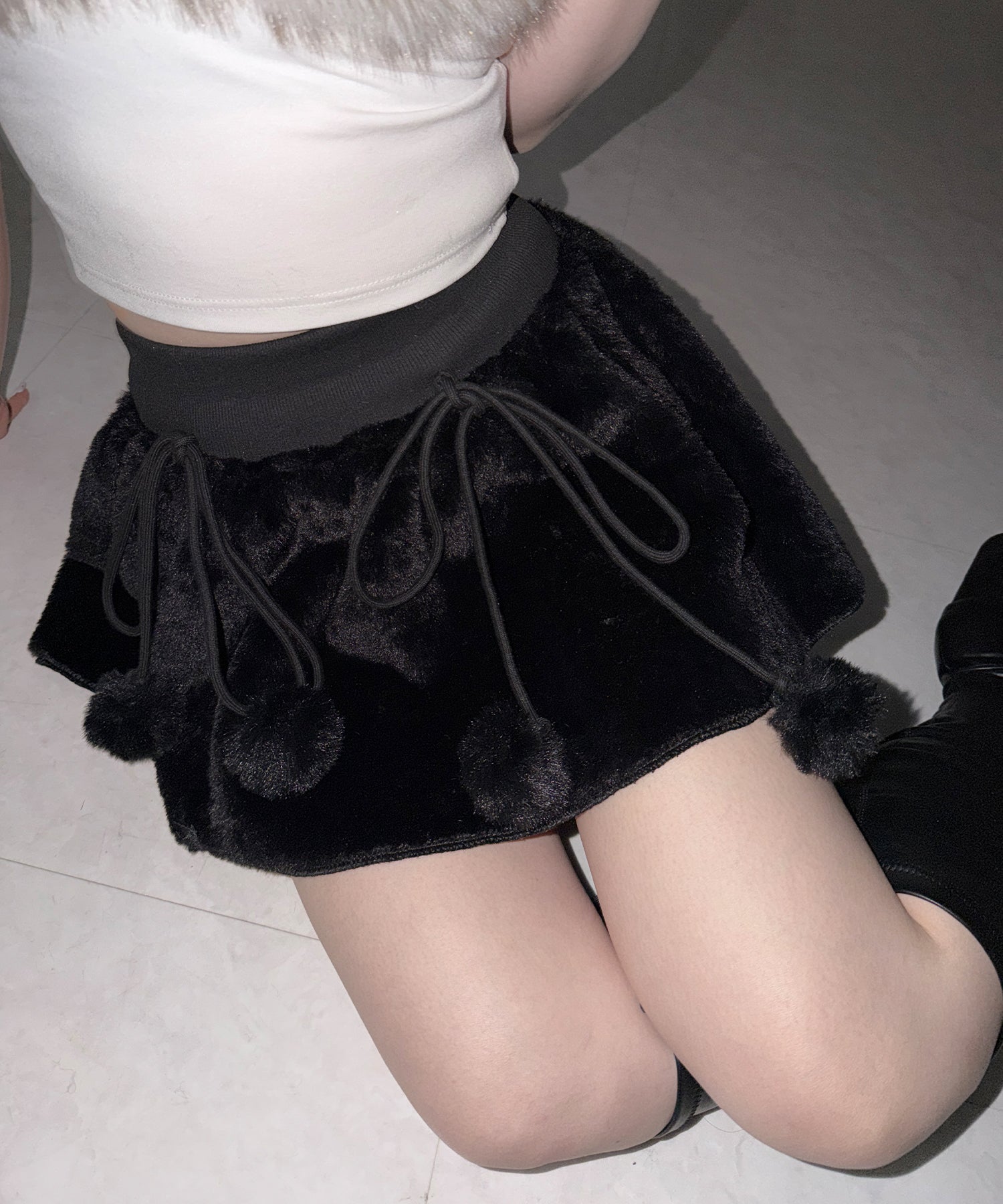 【 インパン裏地付き 】ポンポン付ファーフレアミニスカート / ponpon fur flare mini skirt