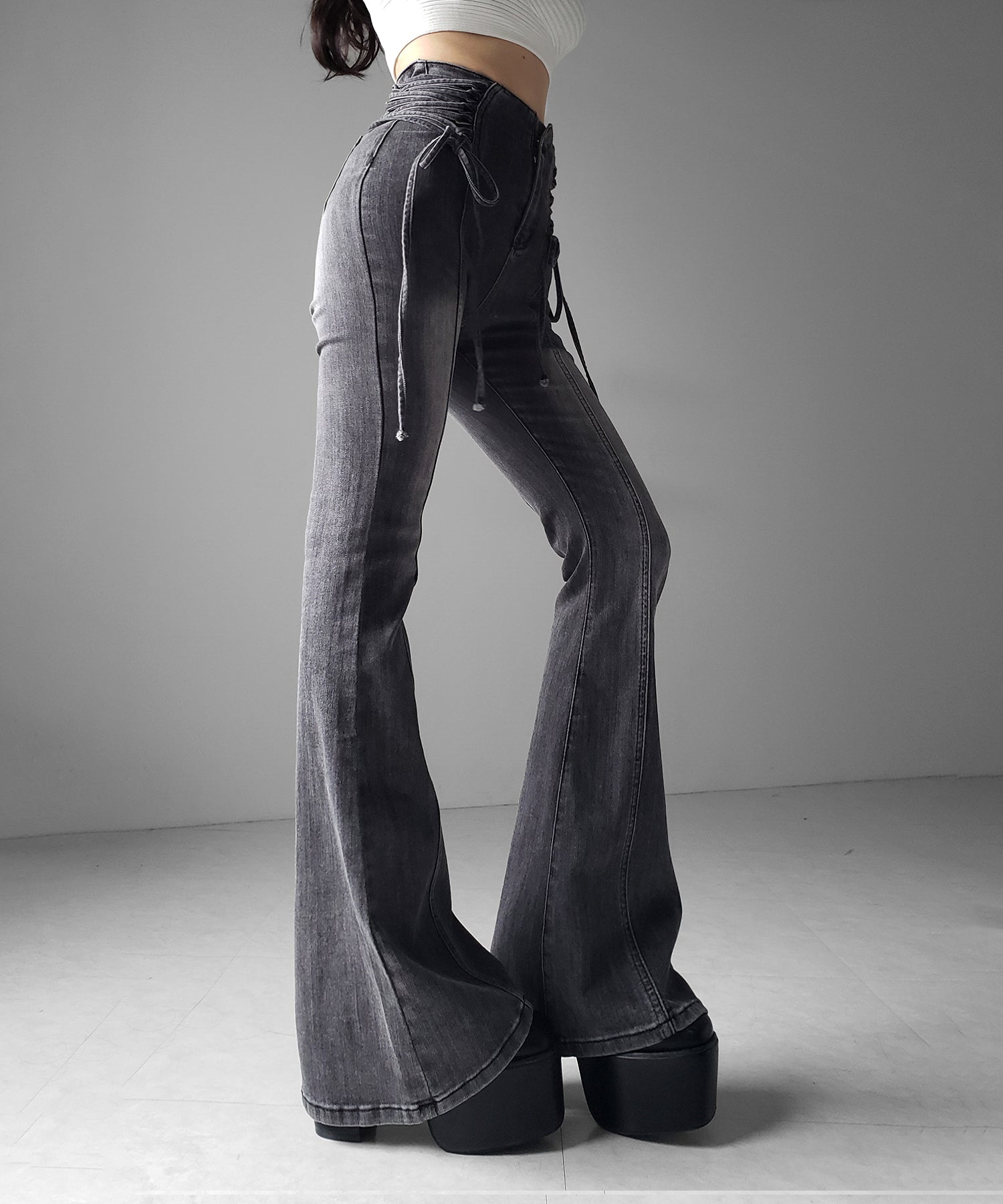 サイドレースアップリボン美脚ストレッチフレアデニム / side laceup ribbon slim leg stretch flare denim