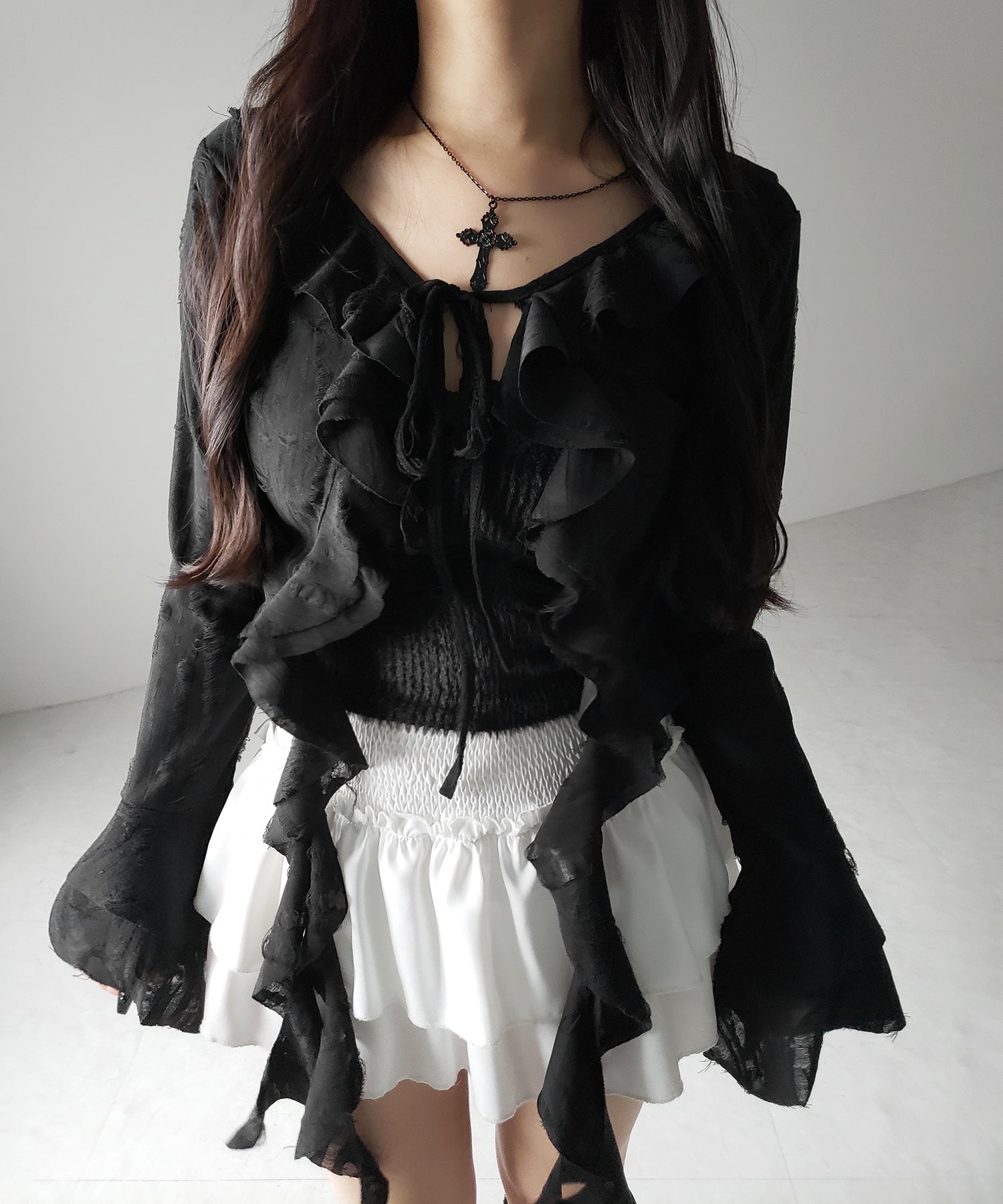 【 2color 】ダメージフリルショートリボンカーディガン / damage frill short ribbon cardigan