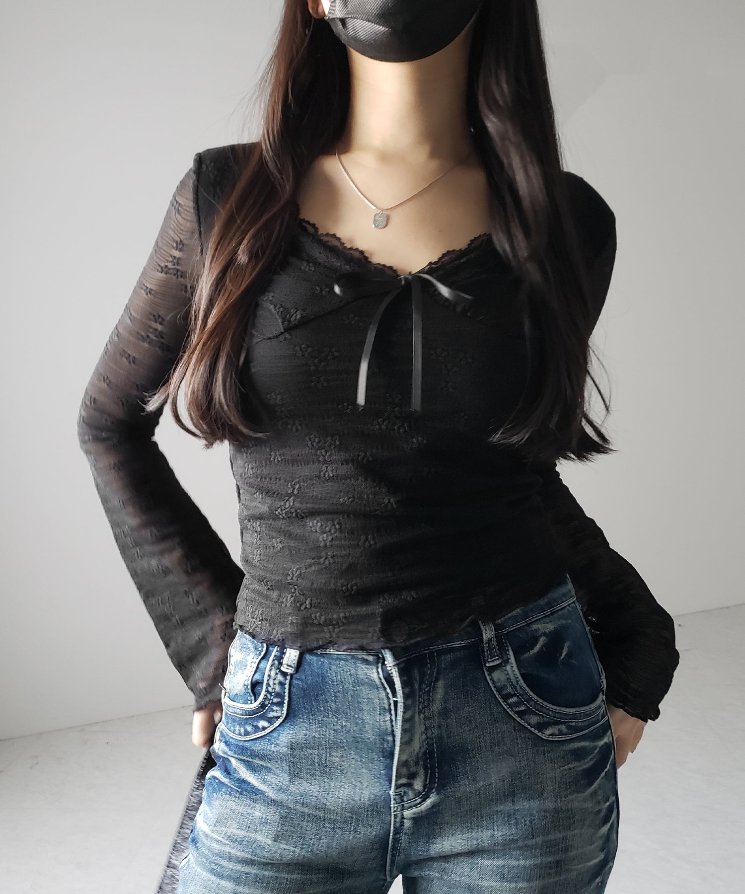 フロントリボンレイヤードレーストップス / front ribbon layered lace tops