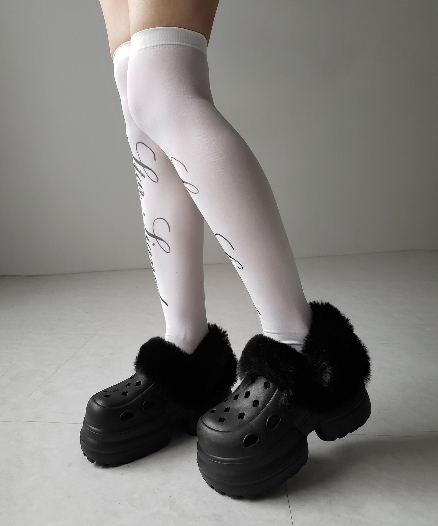 フェイクファー厚底クロッグサンダル / Fake fur platform clog sandals