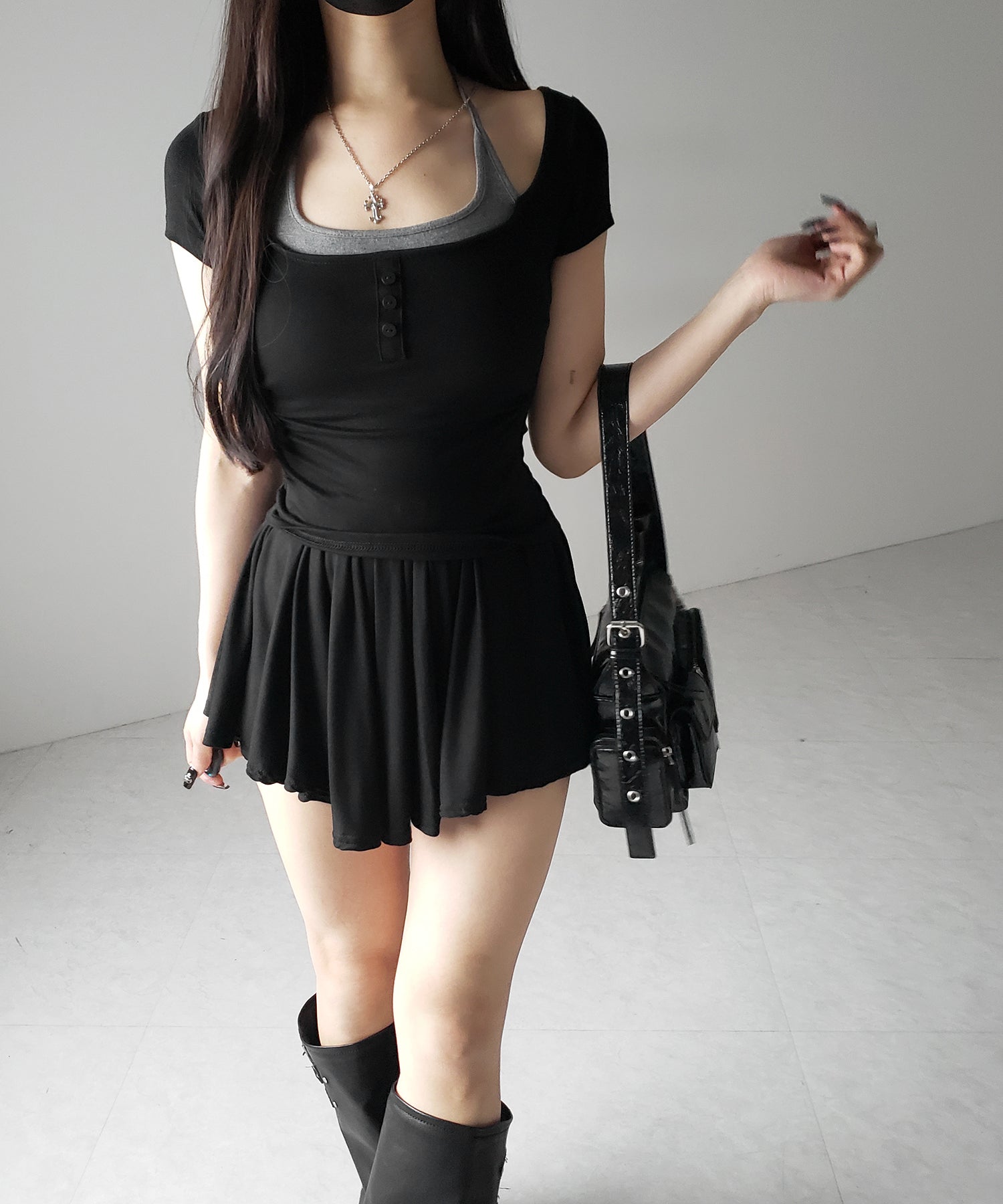 フェイクレイヤードヘンリーネック半袖チビTシャツ / fake layered henley neck short sleeve chibi T-shirt