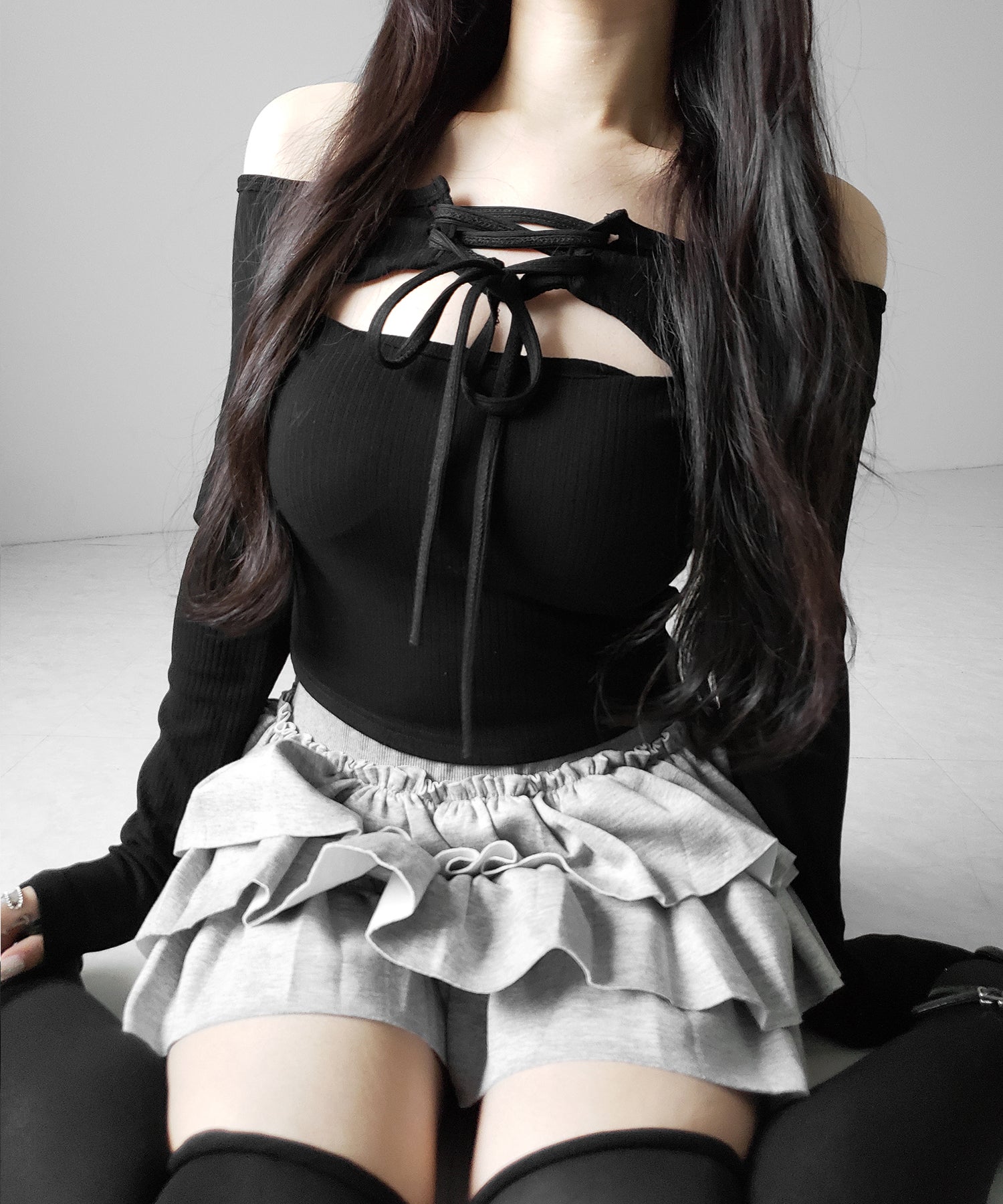 レースアップリボンカットアウトオフショルリブロンT / lace up ribbon cutout offshoulder ribbed long T-shirt