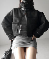 FREE / BLACK