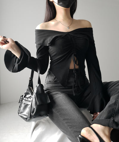 シャーリングフロントスリットオフショルトップス / shirring front slit offshoulder tops