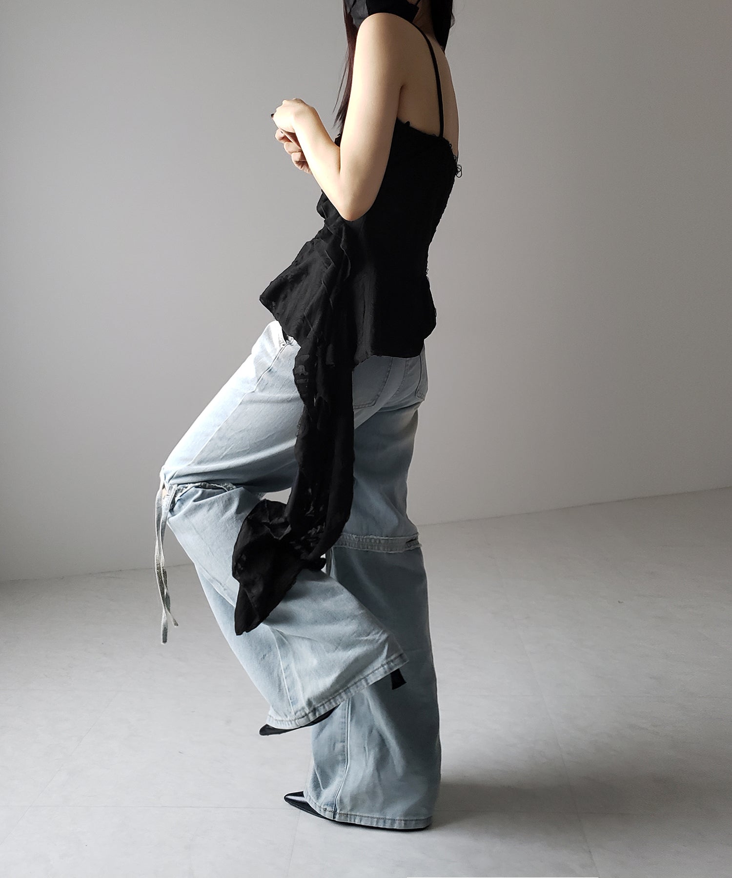 アシンメトリーダメージフリルキャミソール / asymmetry damage frill camisole