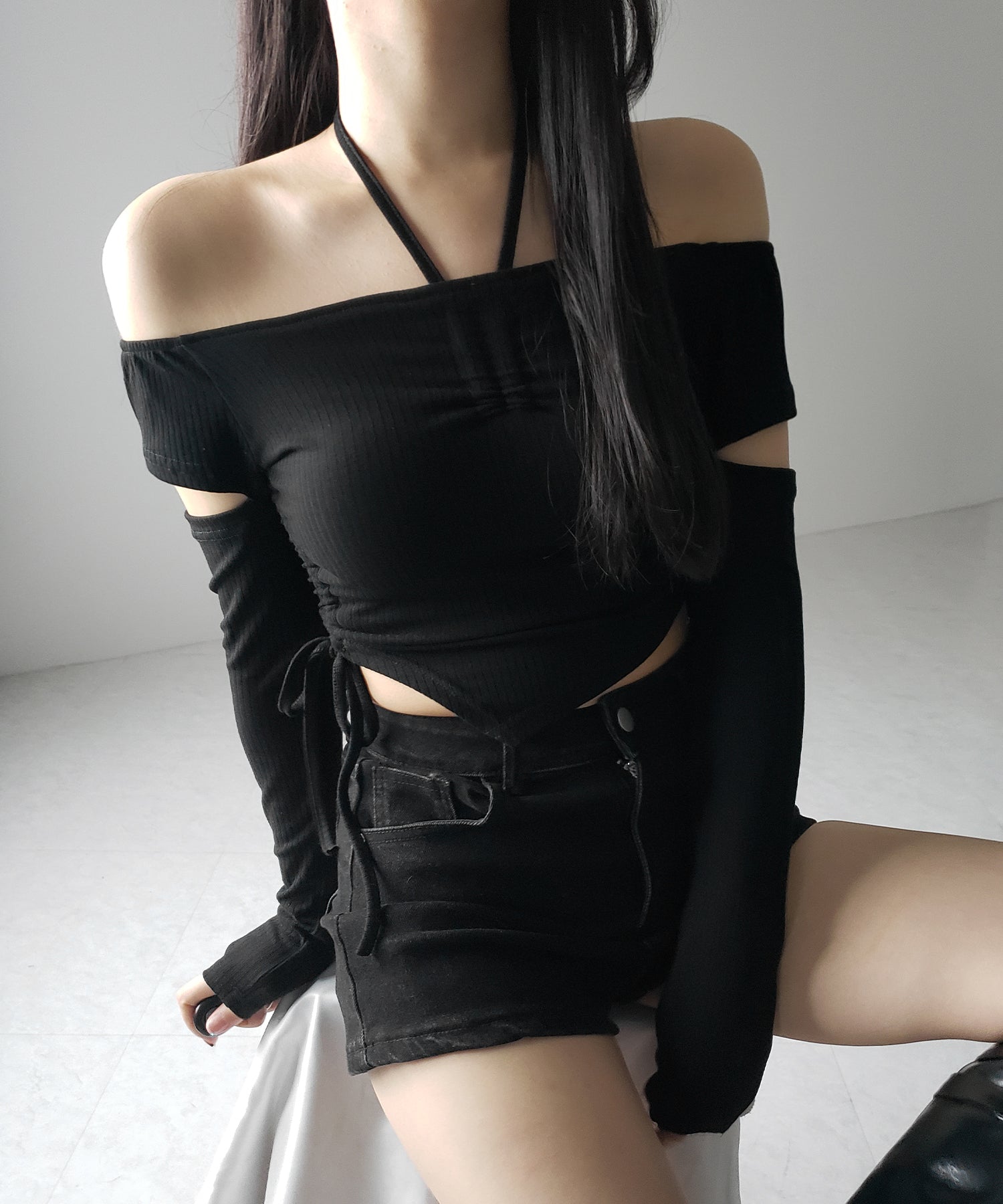【 2color 】3ストラップシャーリングリボンオフショルリブトップス / 3-strap shirring ribbon off shoulder rib tops