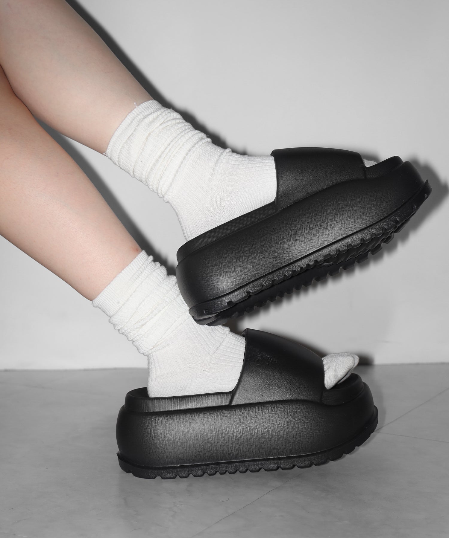 厚底ボリュームソールパフィースライドサンダル/platform volume sole puffy slide sandals