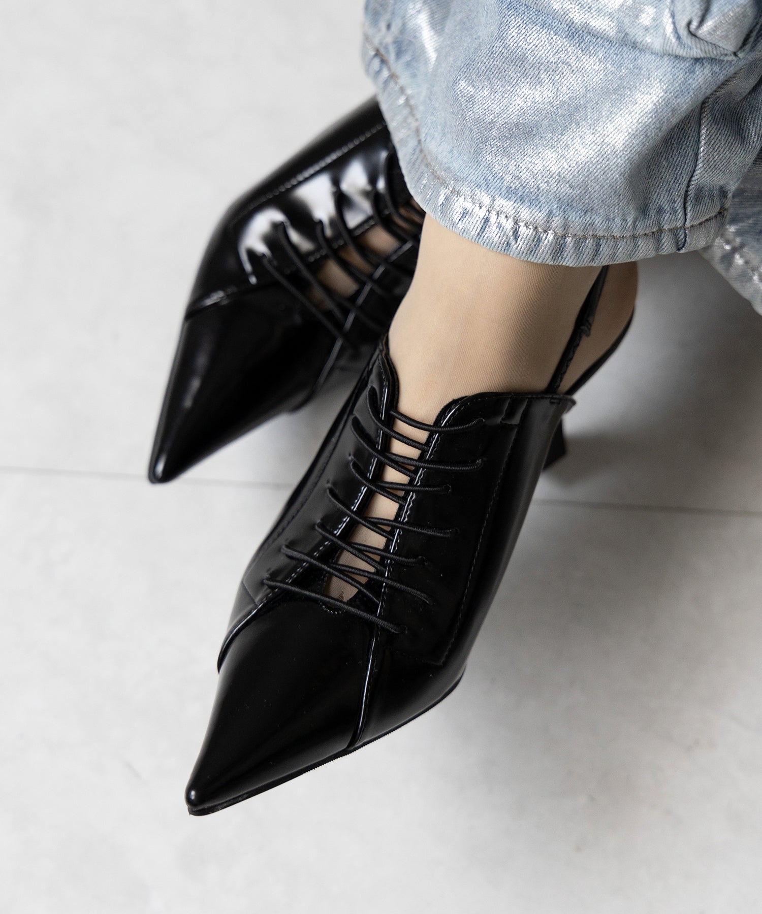 ポインテッドトゥレースアップスニーカーミュール / pointed toe lace up sneaker mules