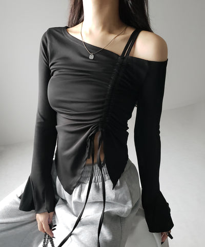 シャーリングリボンスリットワンショルダートップス / shirring ribbon slit one shoulder tops