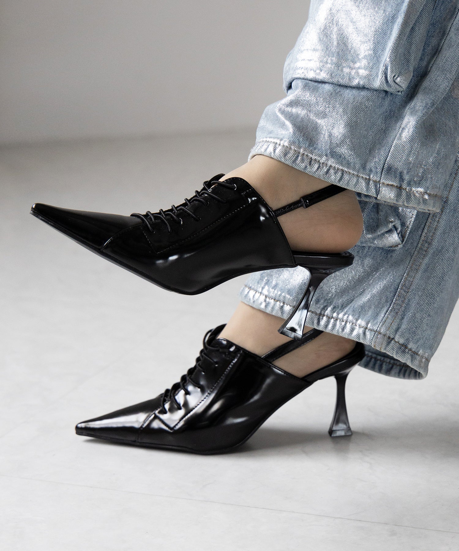 ポインテッドトゥレースアップスニーカーミュール / pointed toe lace up sneaker mules