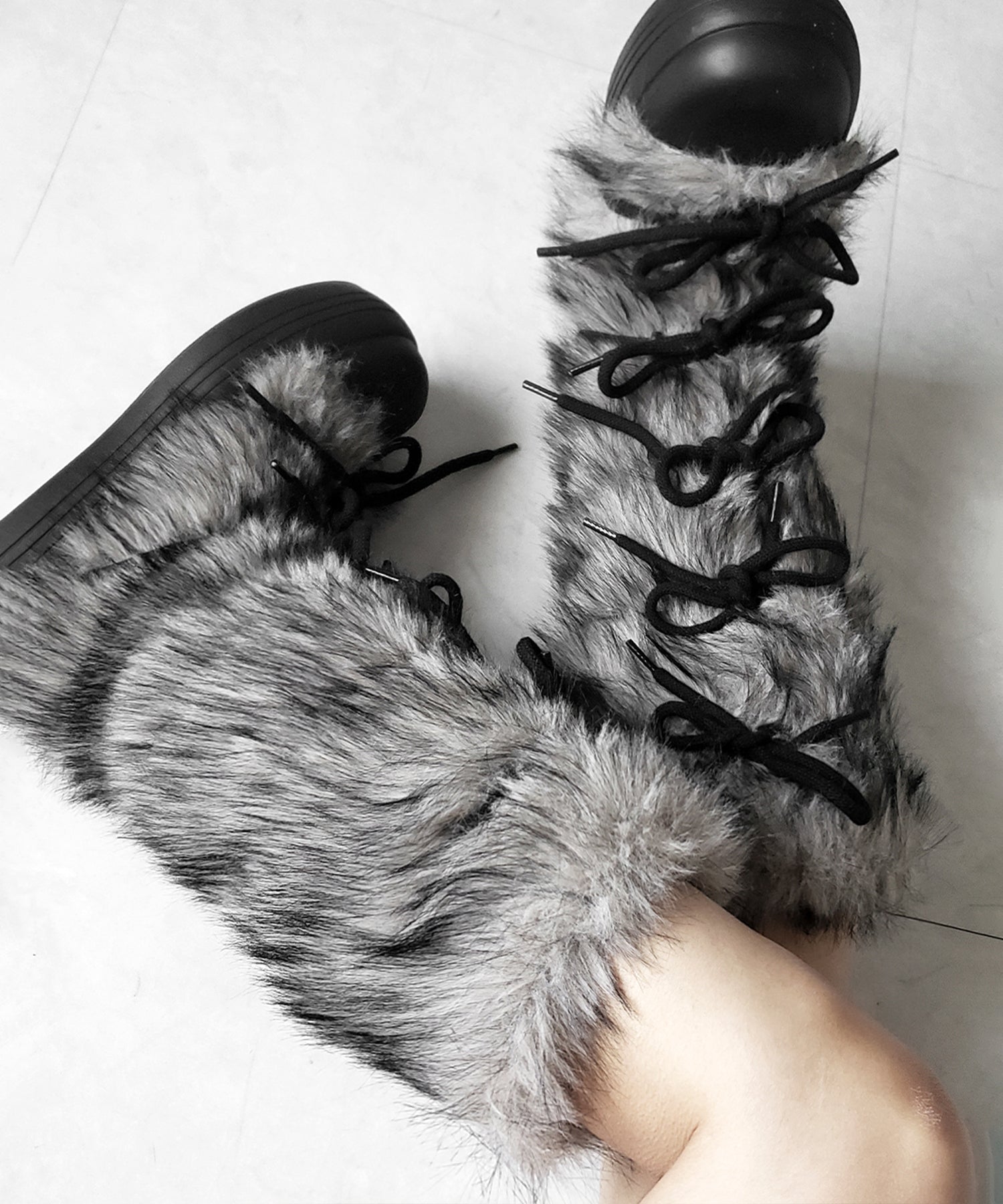 ボリュームフェイクファーレースアップロングブーツ / volume fake fur laceup long boots