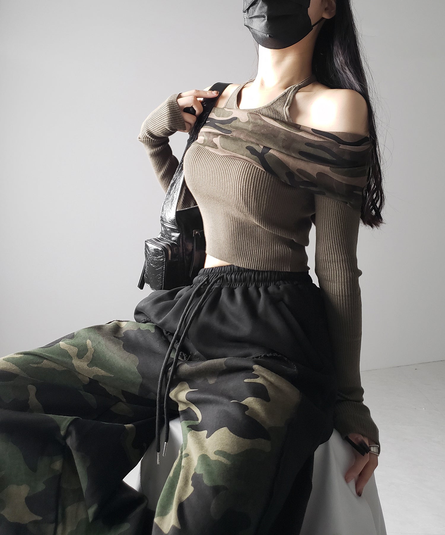 【 裾絞り可能2WAY 】カモフラドッキングミリタリーワイドスウェットパンツ / camouflage docking military wide sweat pants