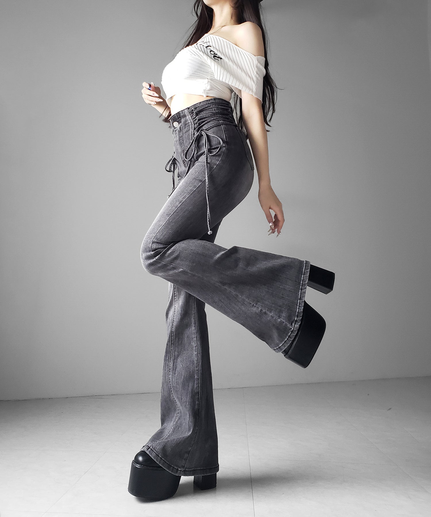 サイドレースアップリボン美脚ストレッチフレアデニム / side laceup ribbon slim leg stretch flare denim