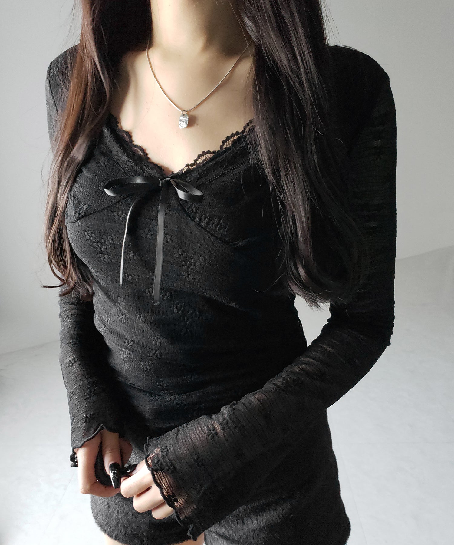 フロントリボンレイヤードレーストップス / front ribbon layered lace tops