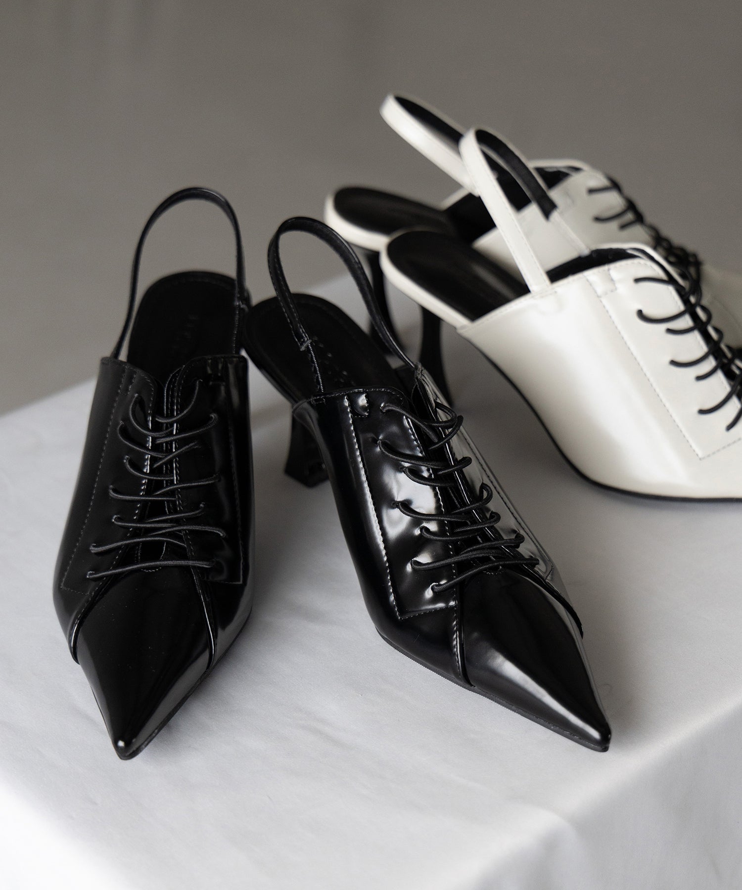 ポインテッドトゥレースアップスニーカーミュール / pointed toe lace up sneaker mules