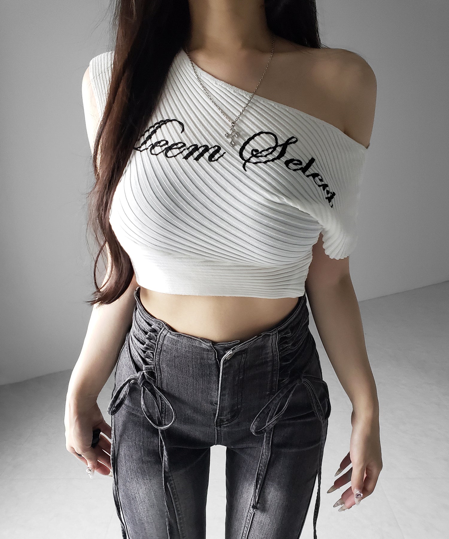 サイドレースアップリボン美脚ストレッチフレアデニム / side laceup ribbon slim leg stretch flare denim