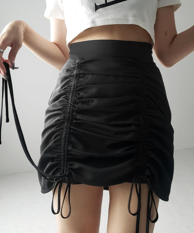 【 インパン裏地付 / セルフカット調節可能 】 ストラップダブルリボンシャーリングミニスカート / strap double ribbon shirring mini skirt