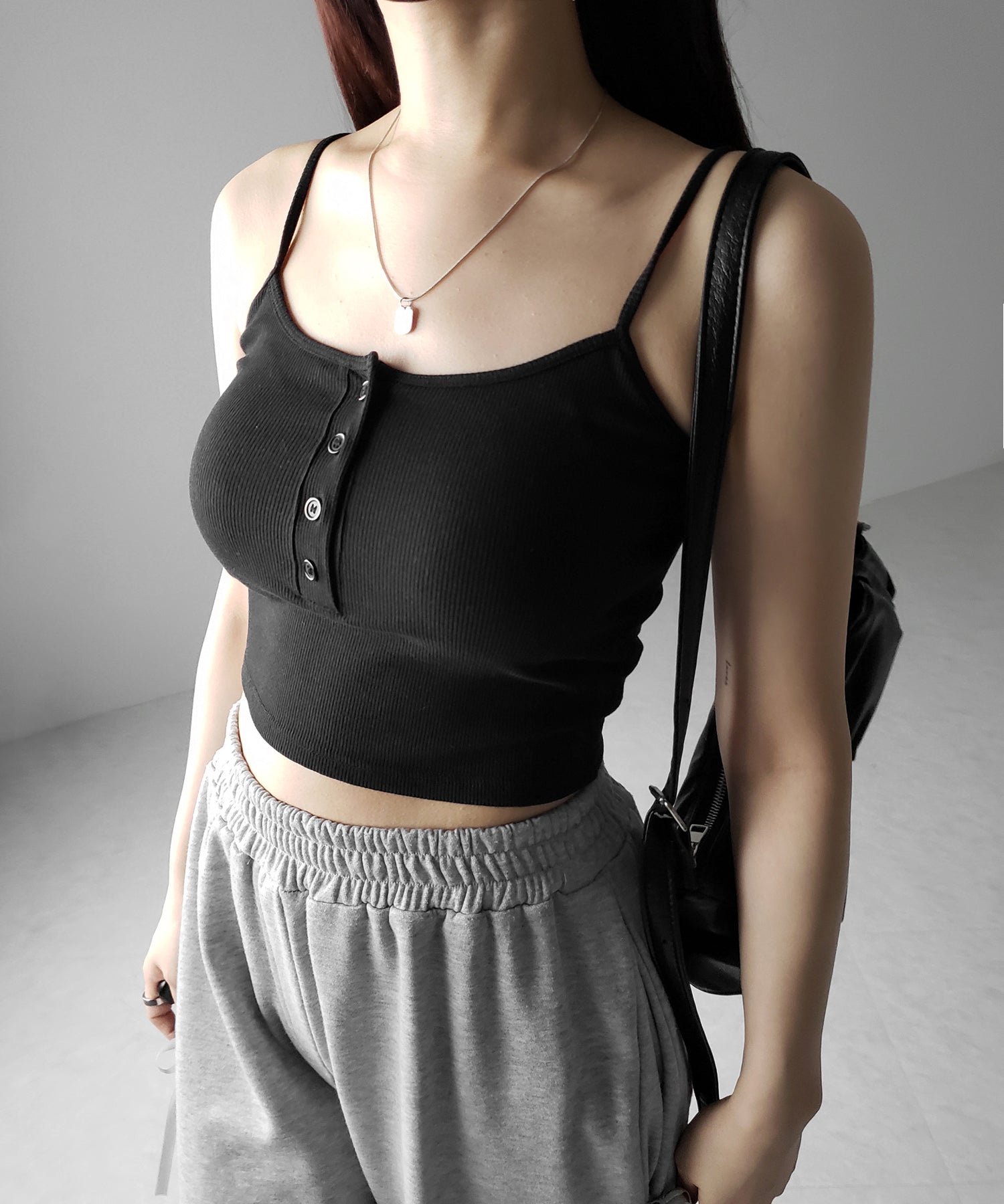 【 カップ付き 】フロントボタンヘンリーネックショートリブキャミソール / front button henry neck short rib camisole