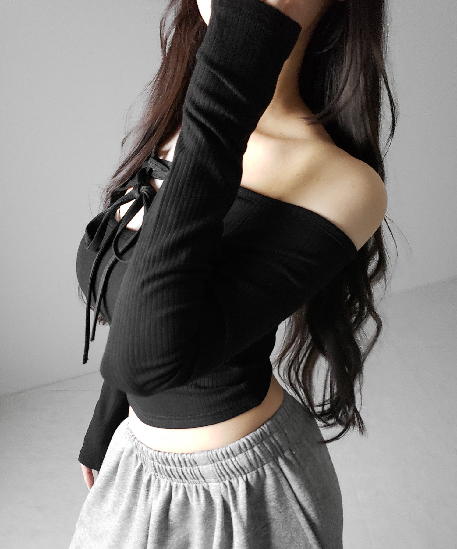 レースアップリボンカットアウトオフショルリブロンT / lace up ribbon cutout offshoulder ribbed long T-shirt