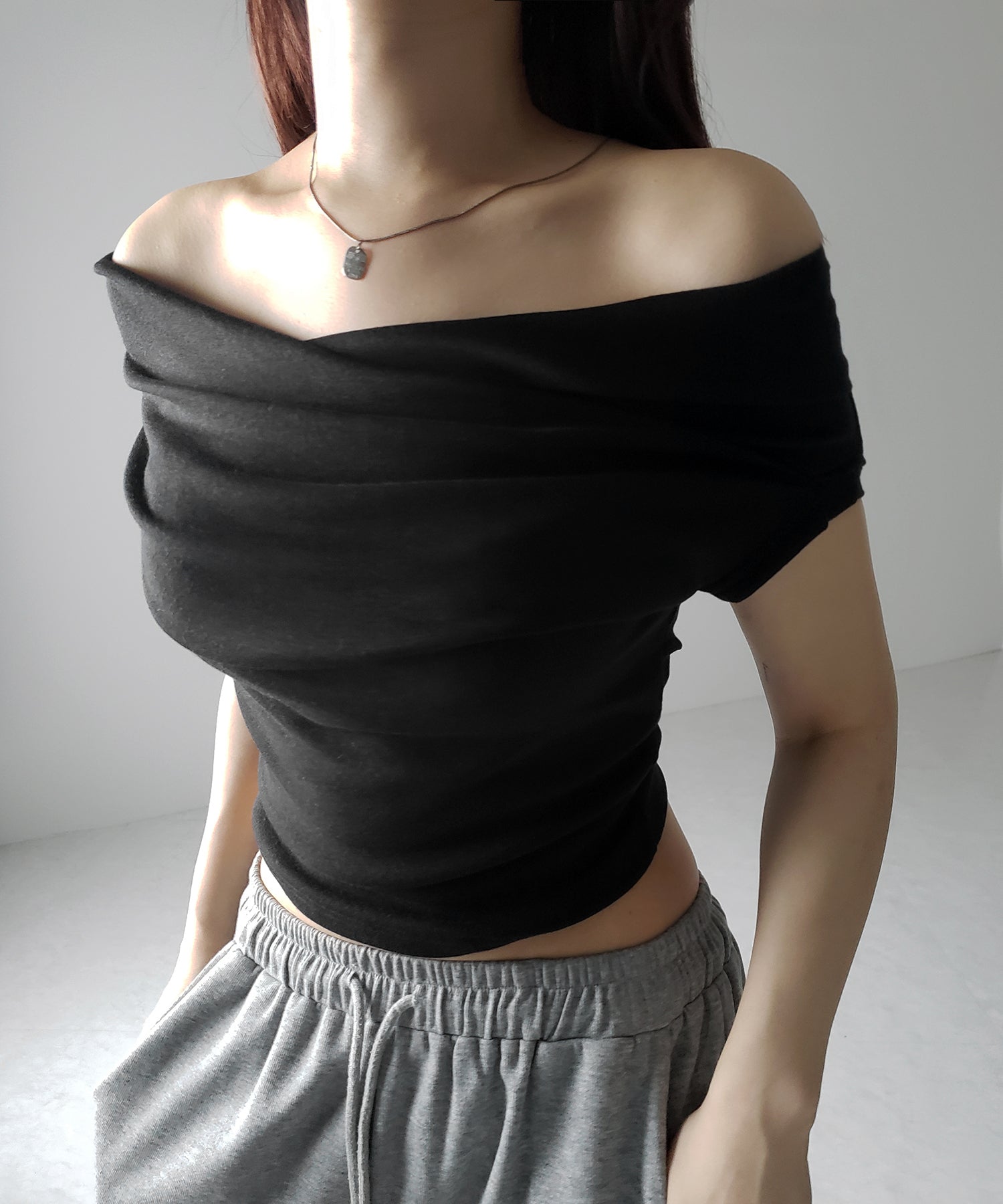 【 2color 】オフショルギャザーノースリーブトップス / off shoulder gather nosleeve tops