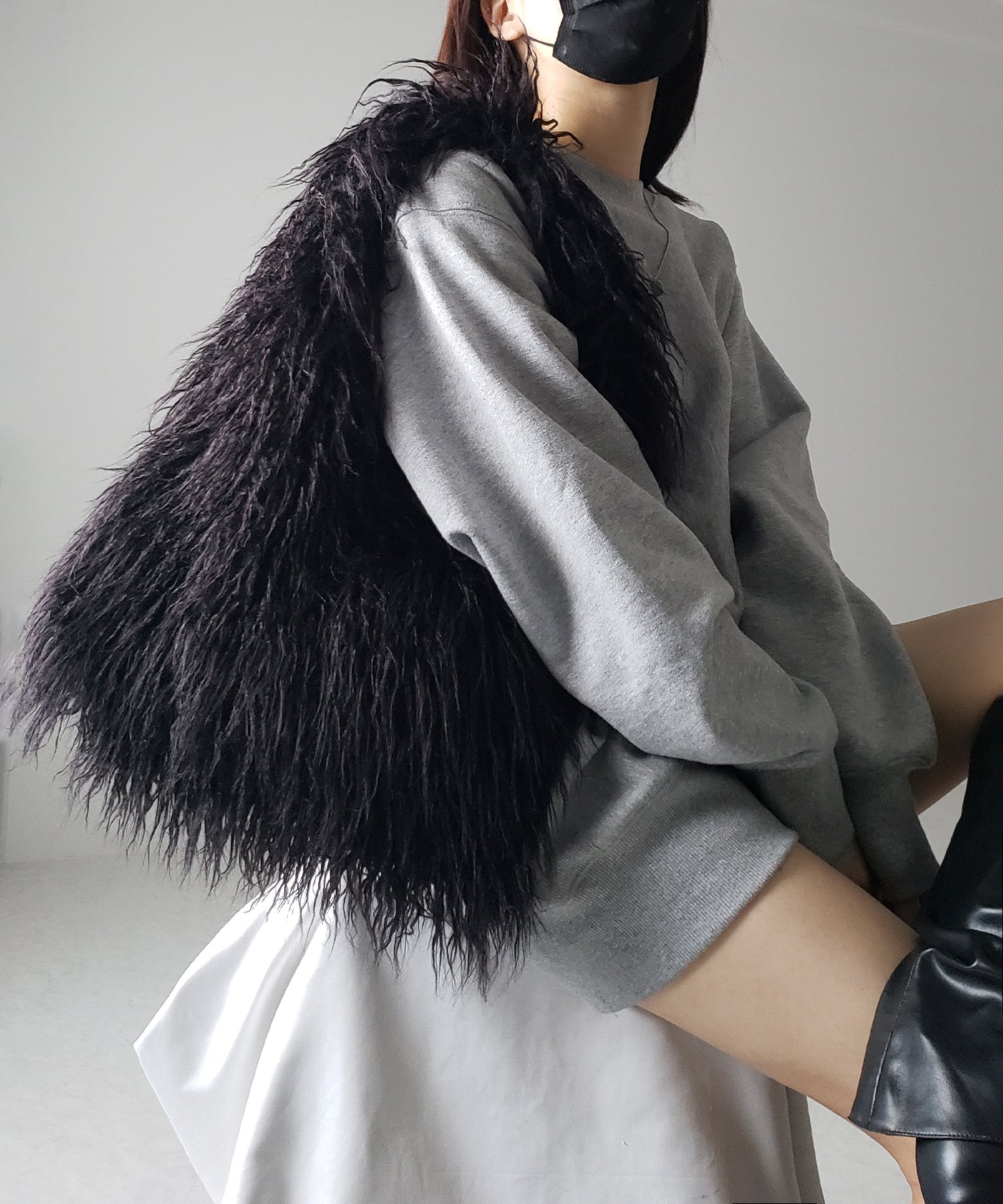 【 5color 】シャギーファーワンハンドルショルダーバッグ / shaggy fur onehandle shoulder bag