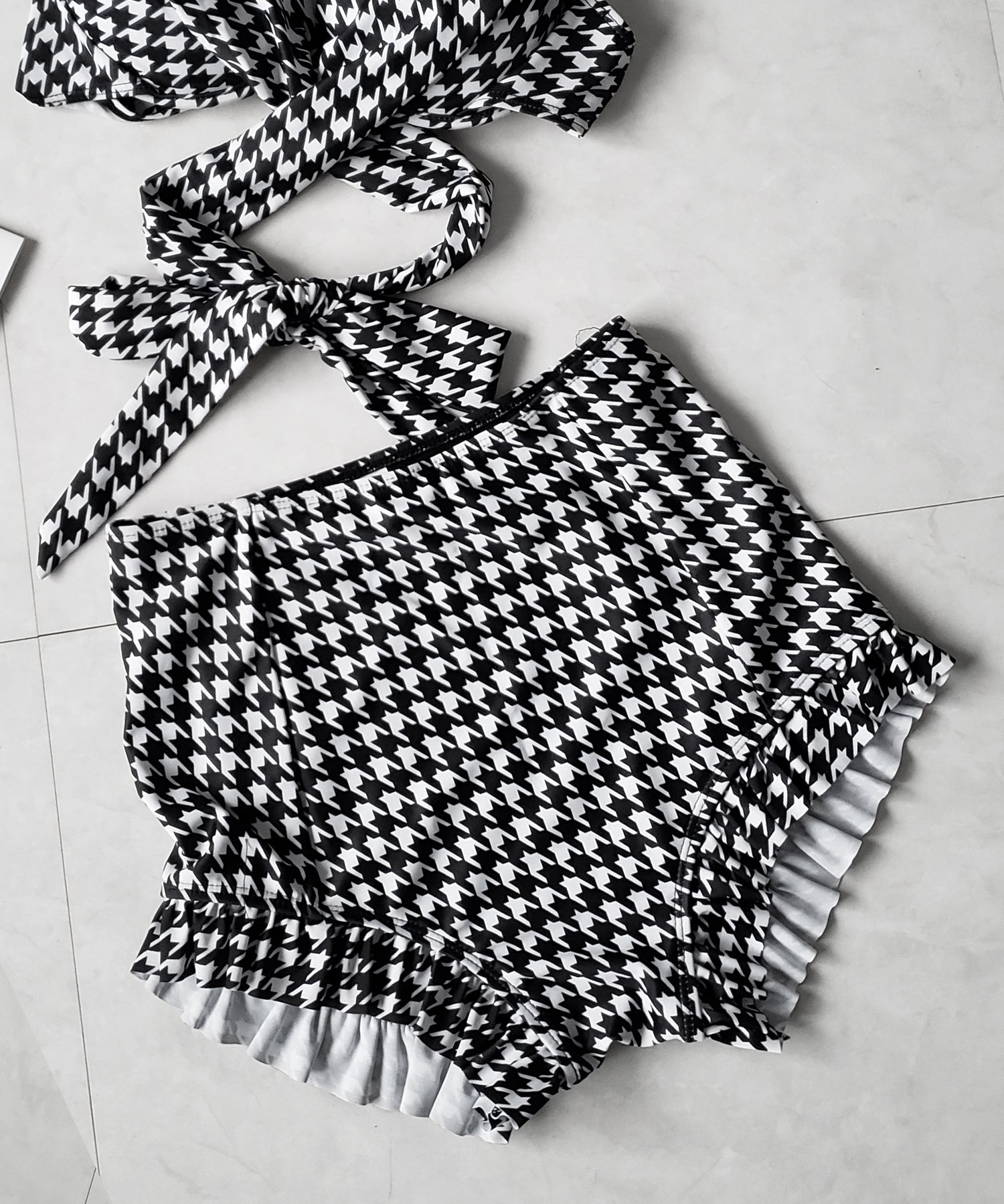 【 レディース水着/2点セット 】千鳥格子柄クロスウエストリボンハイウエストビキニ / houndstooth pattern cross waist ribbon high waist bikini
