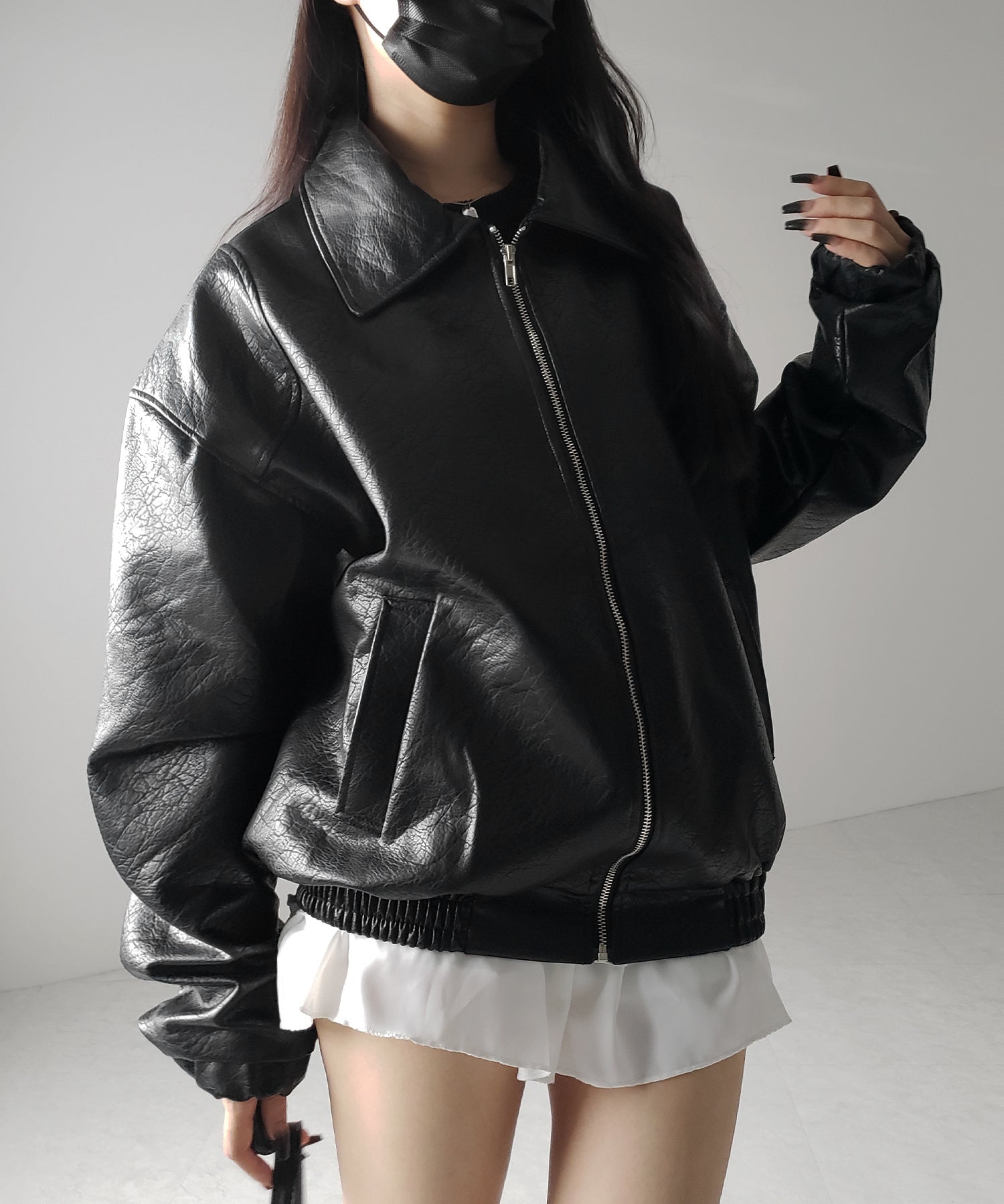 【 2color 】バックリボン刺繍ヴィンテージライクフェイクレザーブルゾン / back ribbon vintage like fake leather blouson