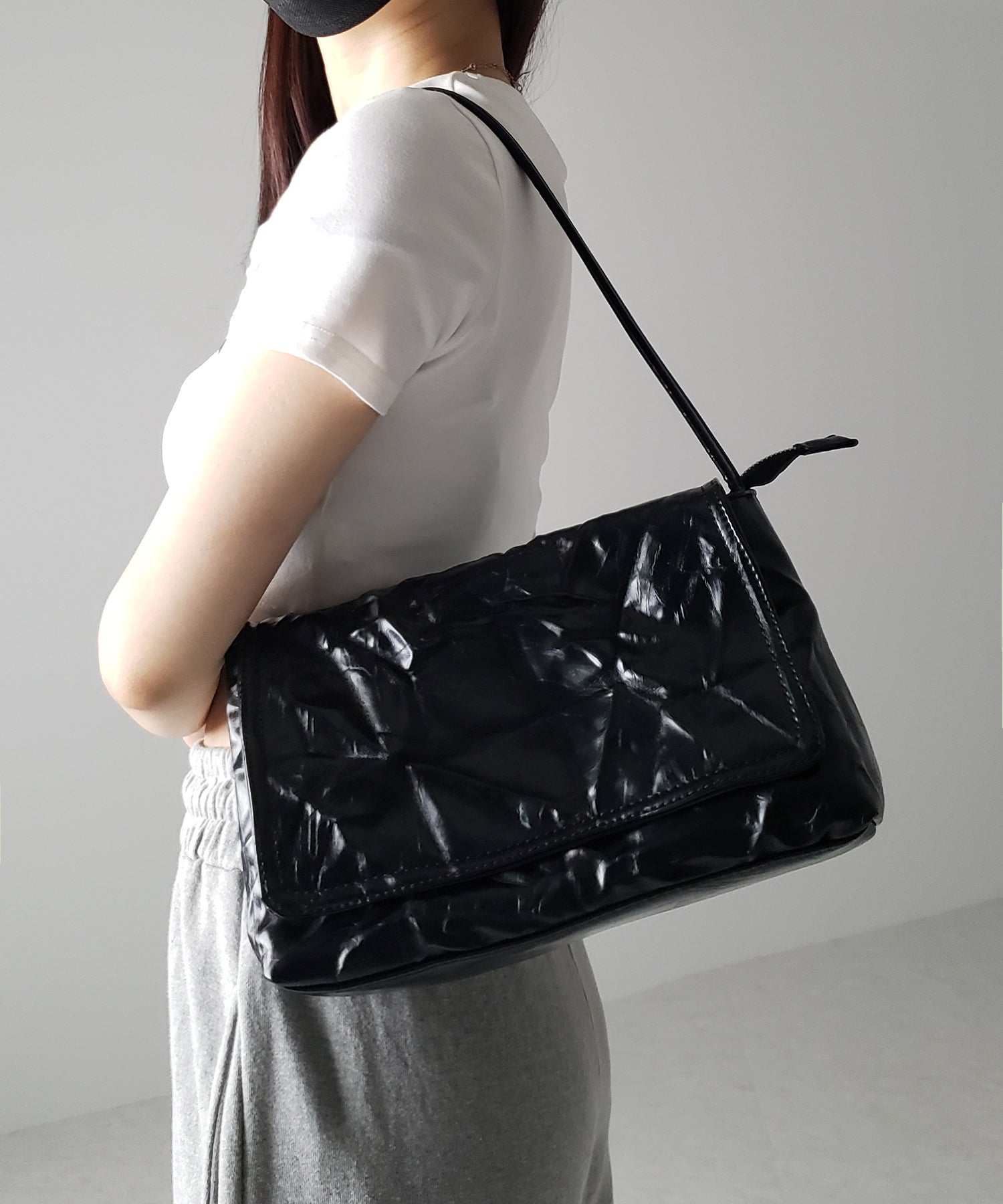 【 2color 】クラッシュレザースクエアショルダーバッグ