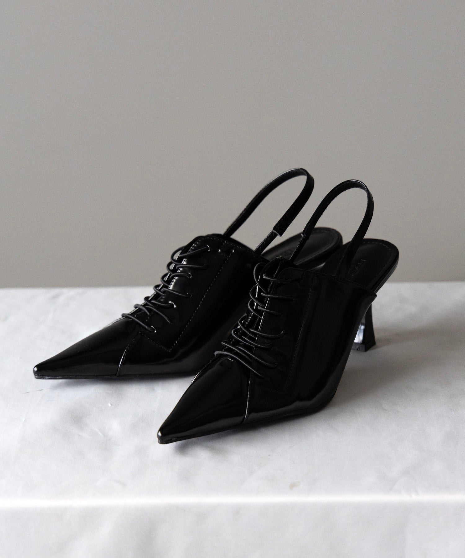 ポインテッドトゥレースアップスニーカーミュール / pointed toe lace up sneaker mules