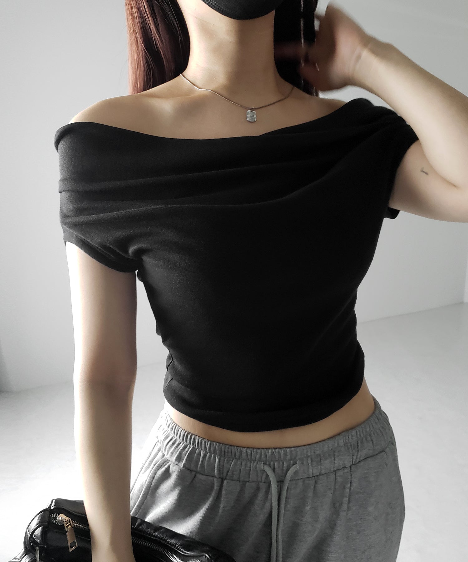 【 2color 】オフショルギャザーノースリーブトップス / off shoulder gather nosleeve tops