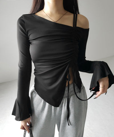 シャーリングリボンスリットワンショルダートップス / shirring ribbon slit one shoulder tops