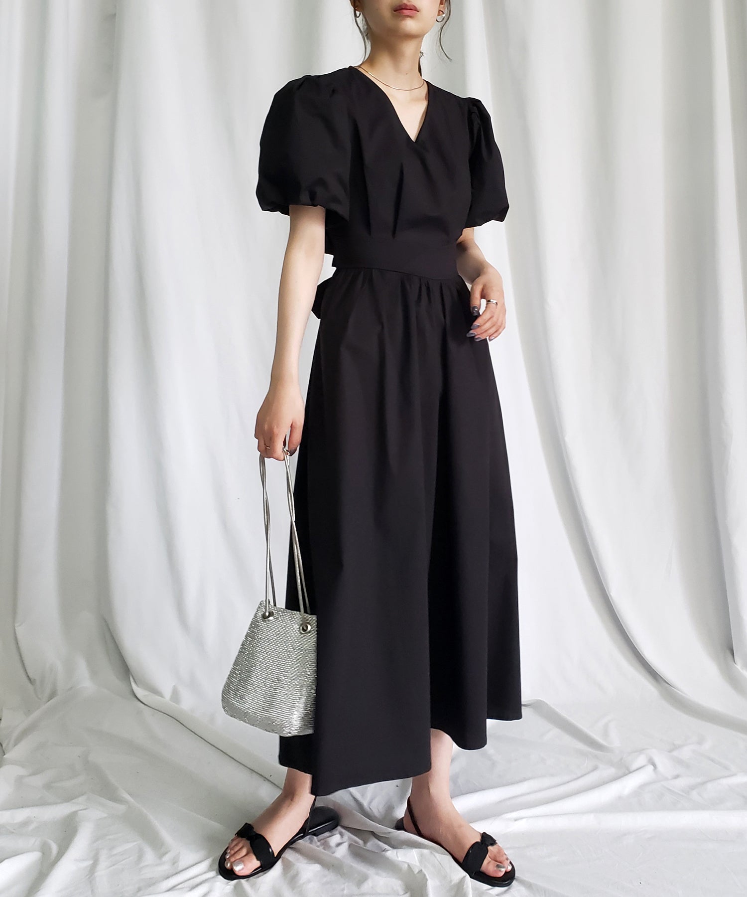 【 5COLOR 】ボリュームスリーブカットアウトバックリボンワンピース