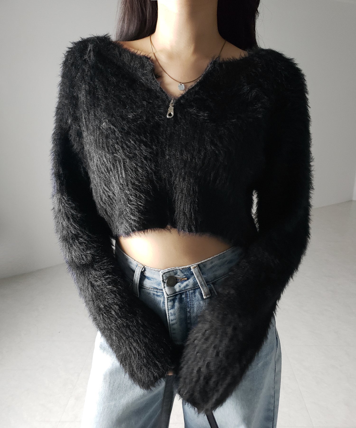 フロントジップショートシャギーニットカーディガン / front zip short shaggy knit cardigan