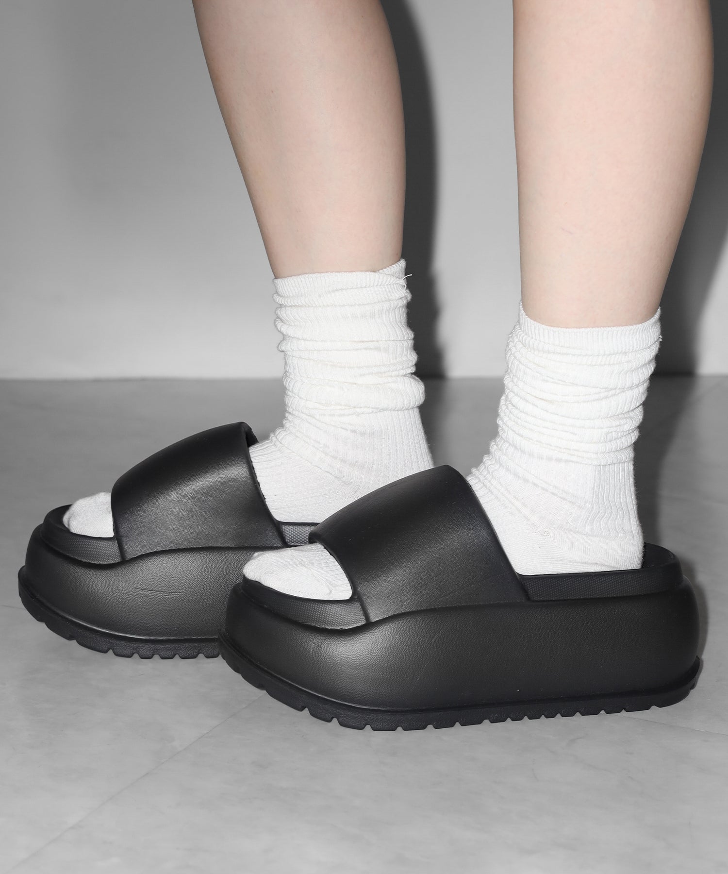 厚底ボリュームソールパフィースライドサンダル/platform volume sole puffy slide sandals